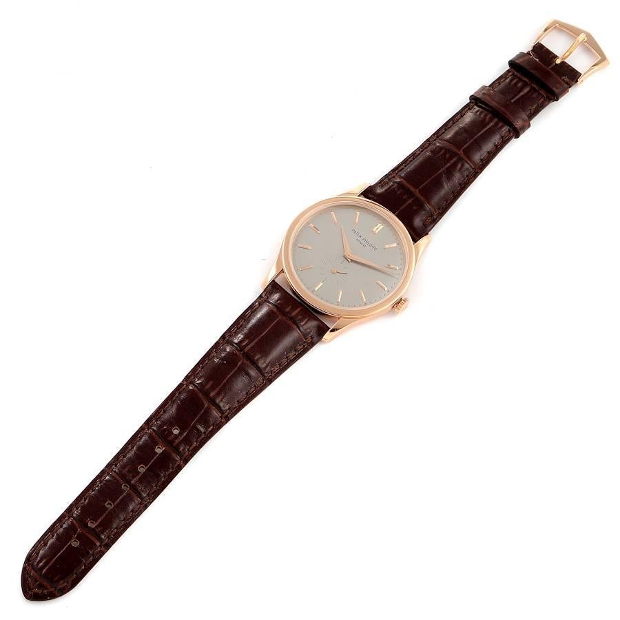 Patek Philippe Calatrava Herrenuhr 5196 mit 18 Karat Roségold und silbernem Zifferblatt im Angebot 7