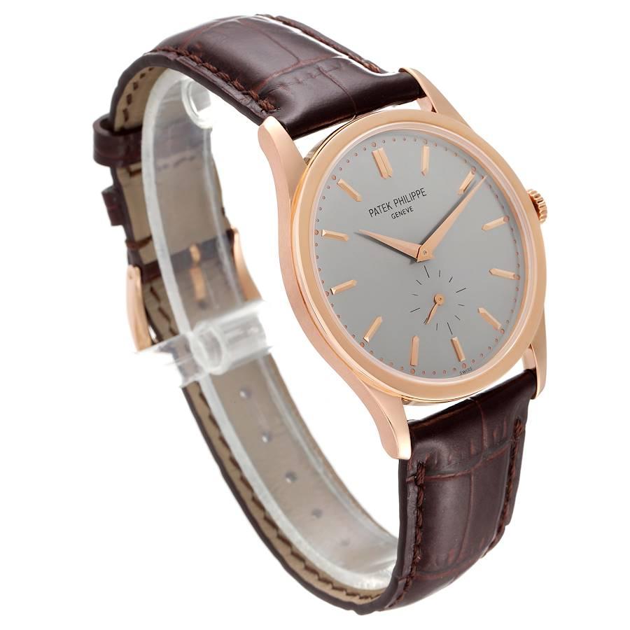 Patek Philippe Calatrava Herrenuhr 5196 mit 18 Karat Roségold und silbernem Zifferblatt im Zustand „Hervorragend“ im Angebot in Atlanta, GA