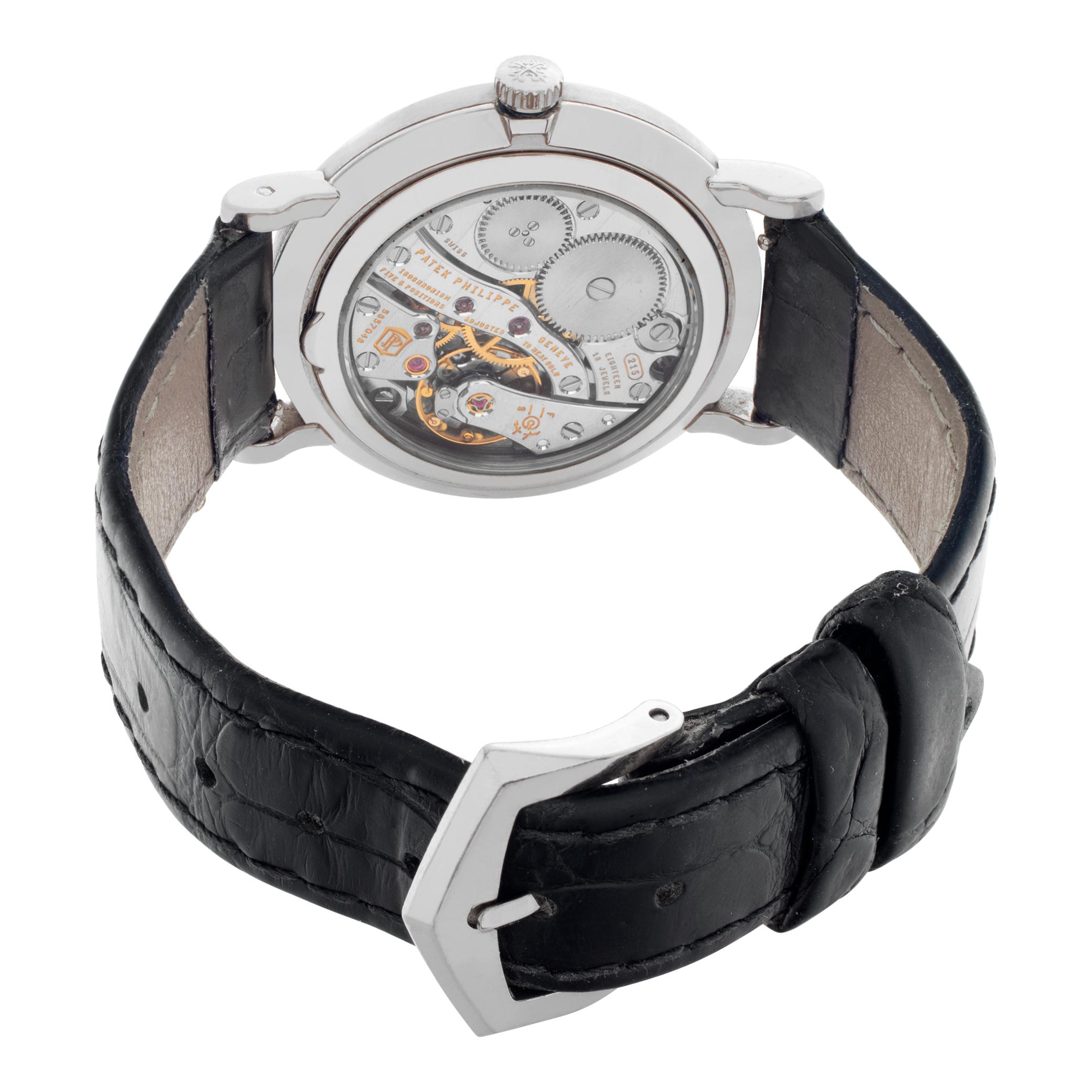 Women's or Men's Patek Philippe Calatrava 18k white gold Manual Wristwatch Ref 7119 For Sale