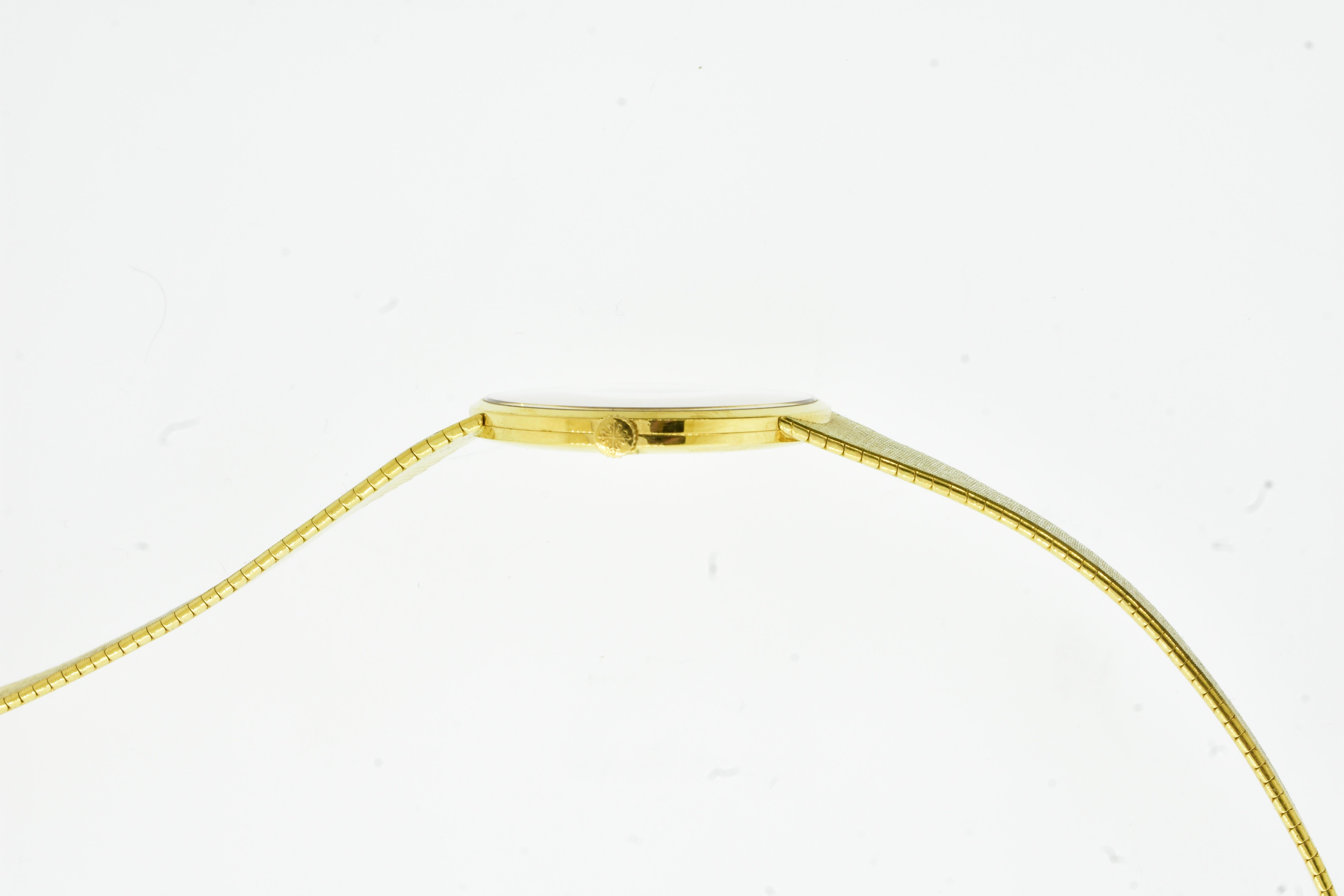 Patek Philippe Calatrava 18K with original gold strap, Vintage, c. 1960 3