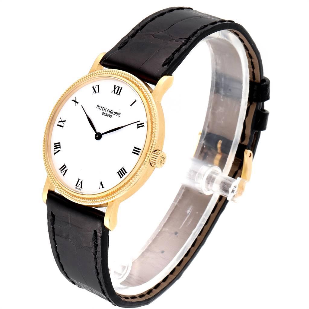 Patek Philippe Calatrava 18 Karat Yellow Gold Automatic Men's Watch 3992 In Excellent Condition For Sale In Atlanta, GA