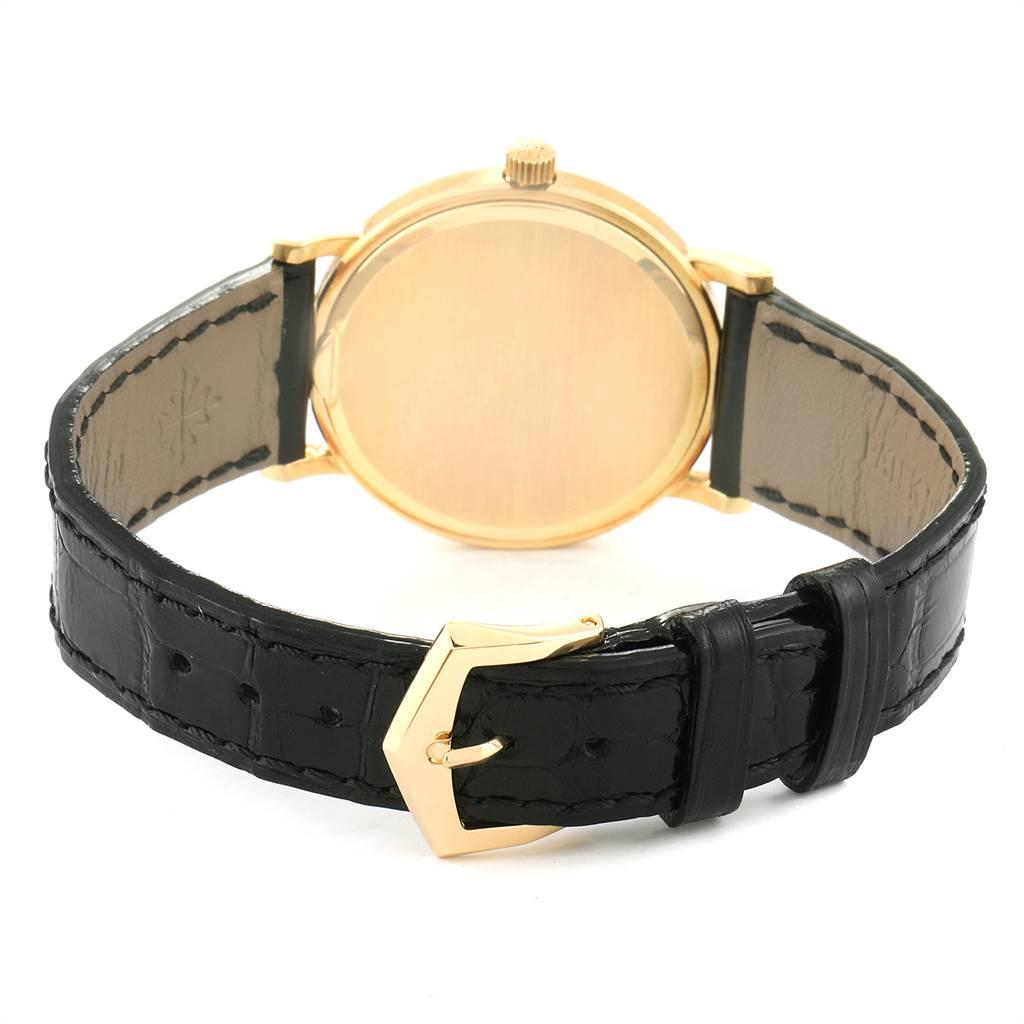 Patek Philippe Calatrava 18 Karat Yellow Gold Automatic Men's Watch 3992 For Sale 4