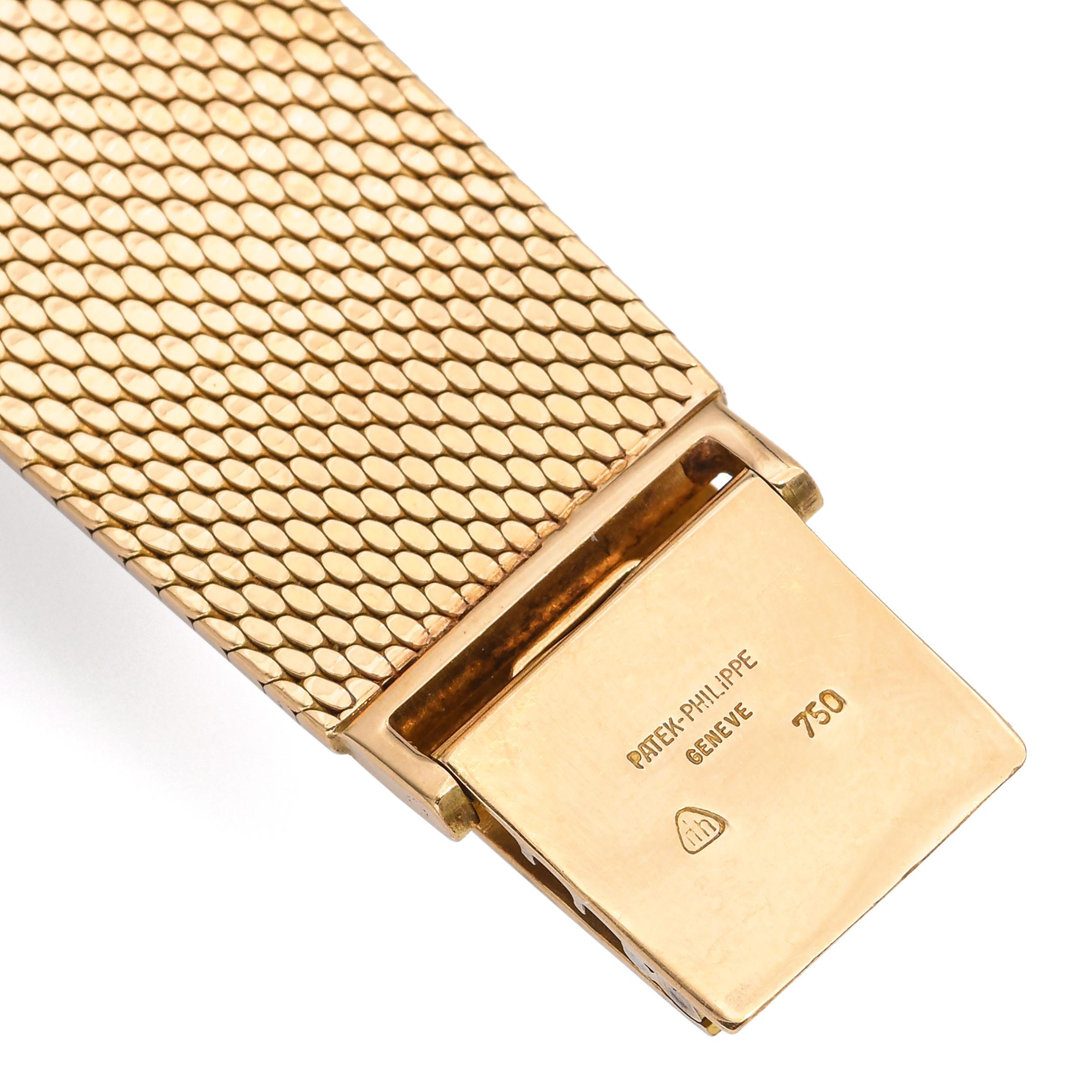 Patek Philippe Calatrava 18k Gelbgold Handaufzug Herrenuhr Ref. 3588 im Angebot 4