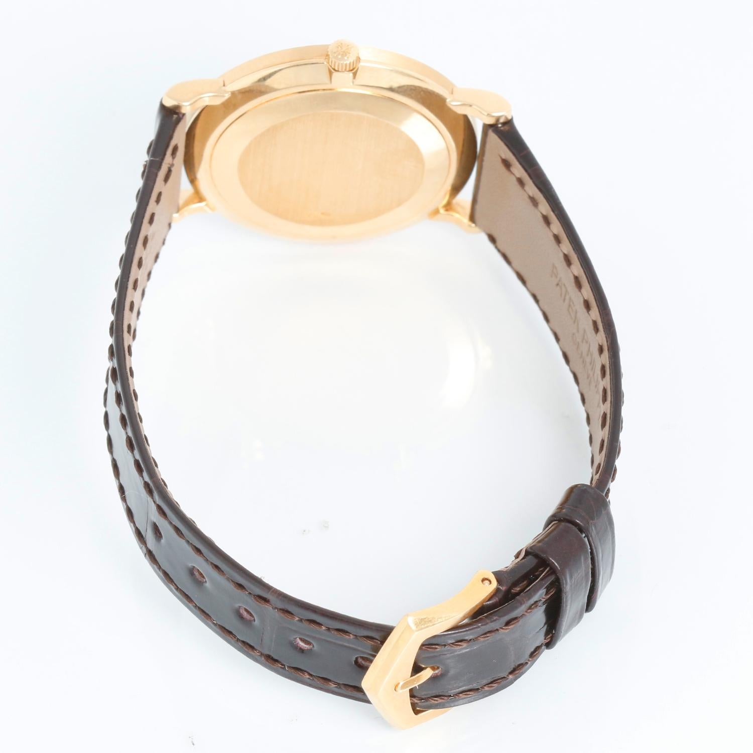  Patek Philippe Calatrava Montre pour hommes en or jaune 18 carats à remontage manuel  3919 J(ou 3 Pour hommes 