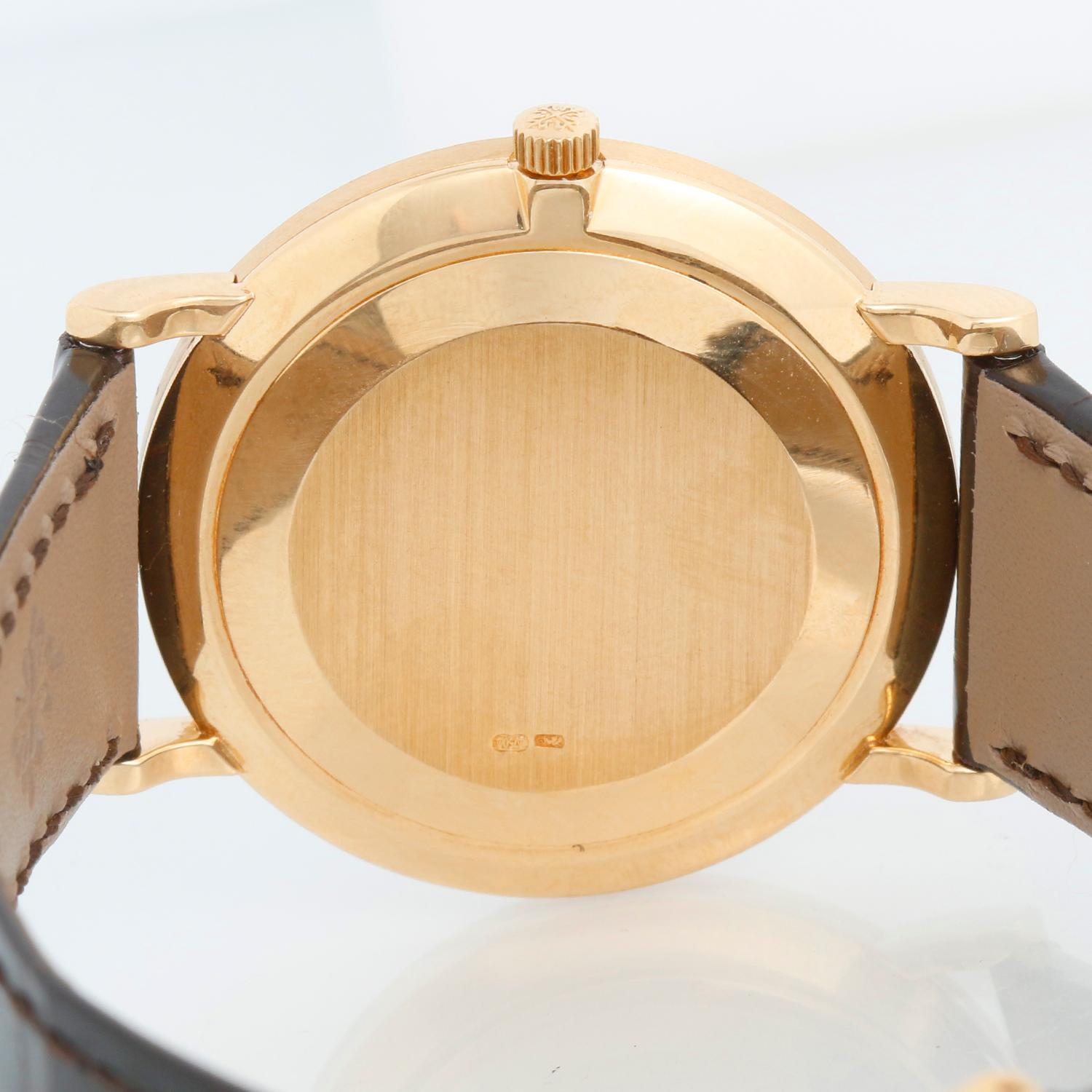 Patek Philippe Calatrava Montre pour hommes en or jaune 18 carats à remontage manuel  3919 J(ou 3 1