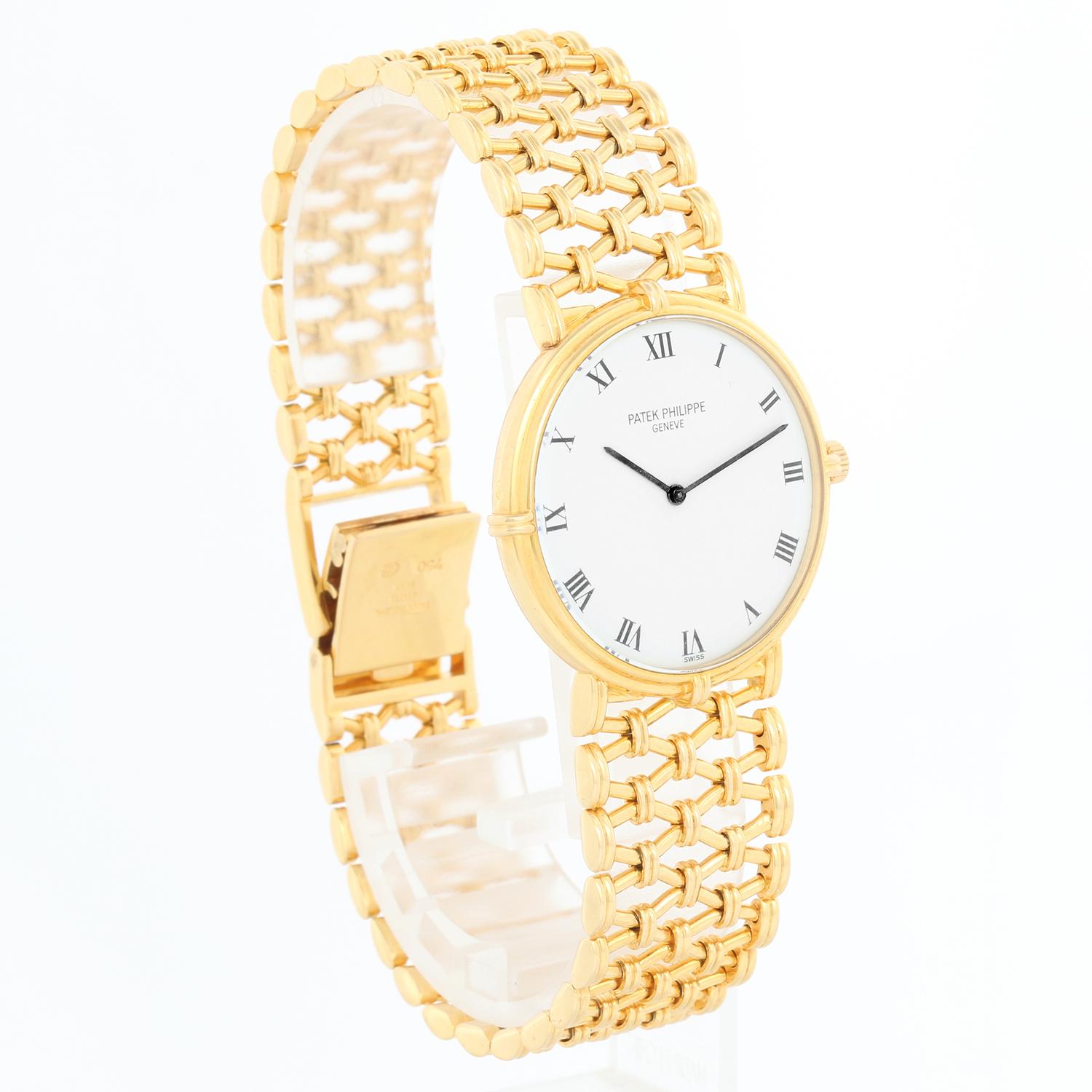 Patek Philippe Calatrava 18k Yellow Gold Men's Watch  3821/1 In Excellent Condition In Dallas, TX