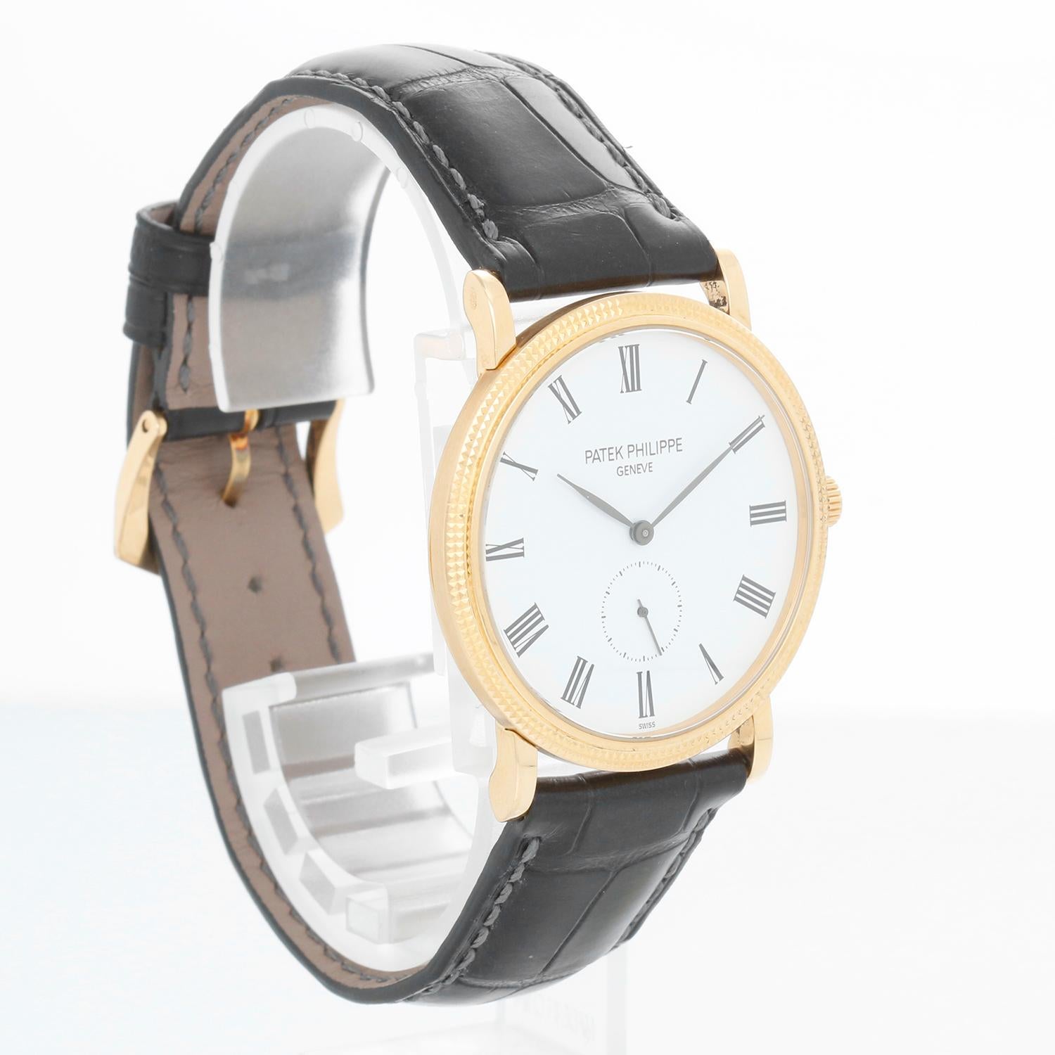Patek Philippe Calatrava 18k Yellow Gold Men's Watch  5119-J (or 5119J-001) In Excellent Condition In Dallas, TX