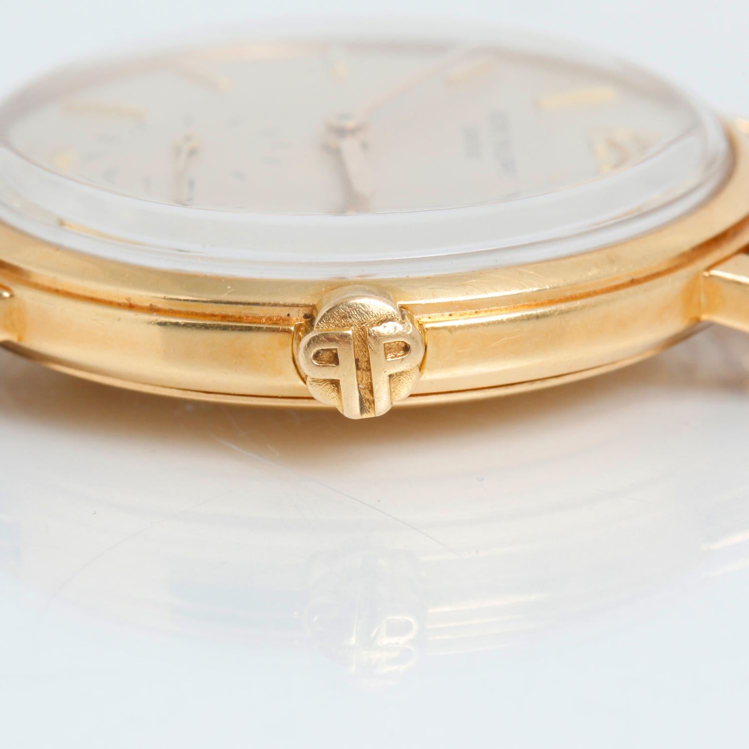 Patek Philippe Calatrava 18k Yellow Gold Men's Watch Ref. 3435 For Sale 2