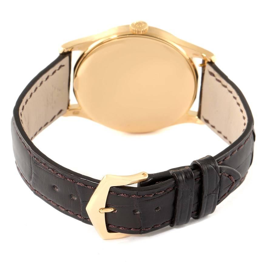 Herrenuhr mit 18 Karat Gelbgold und Silber Zifferblatt von Patek Philippe Calatrava 5196 im Angebot 5