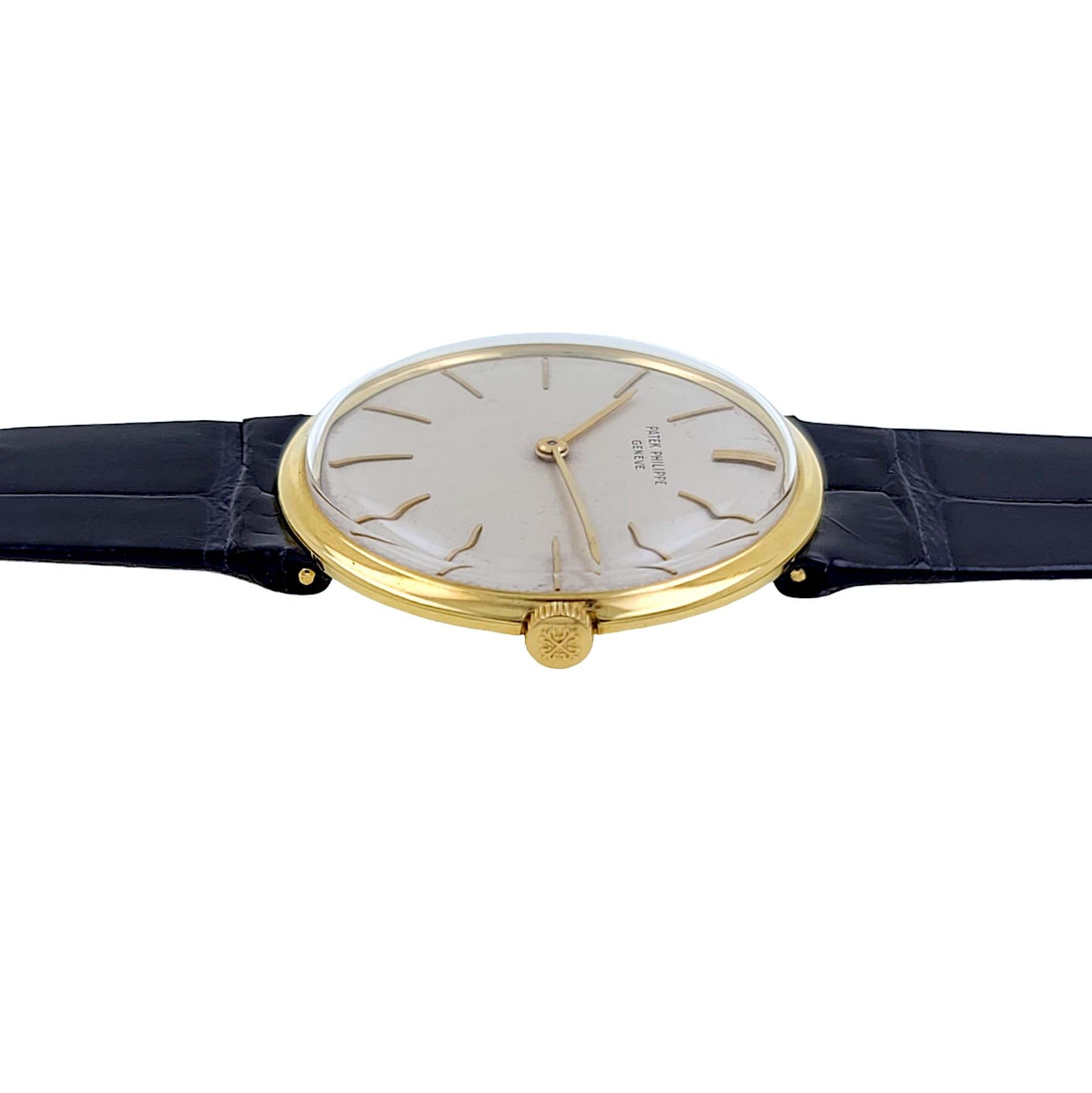 Patek Philippe Calatrava 2591 18k Gold 23-300 Geneva 1950 Ellipse Disco Volante In Excellent Condition In Neuilly-sur-Seine, IDF