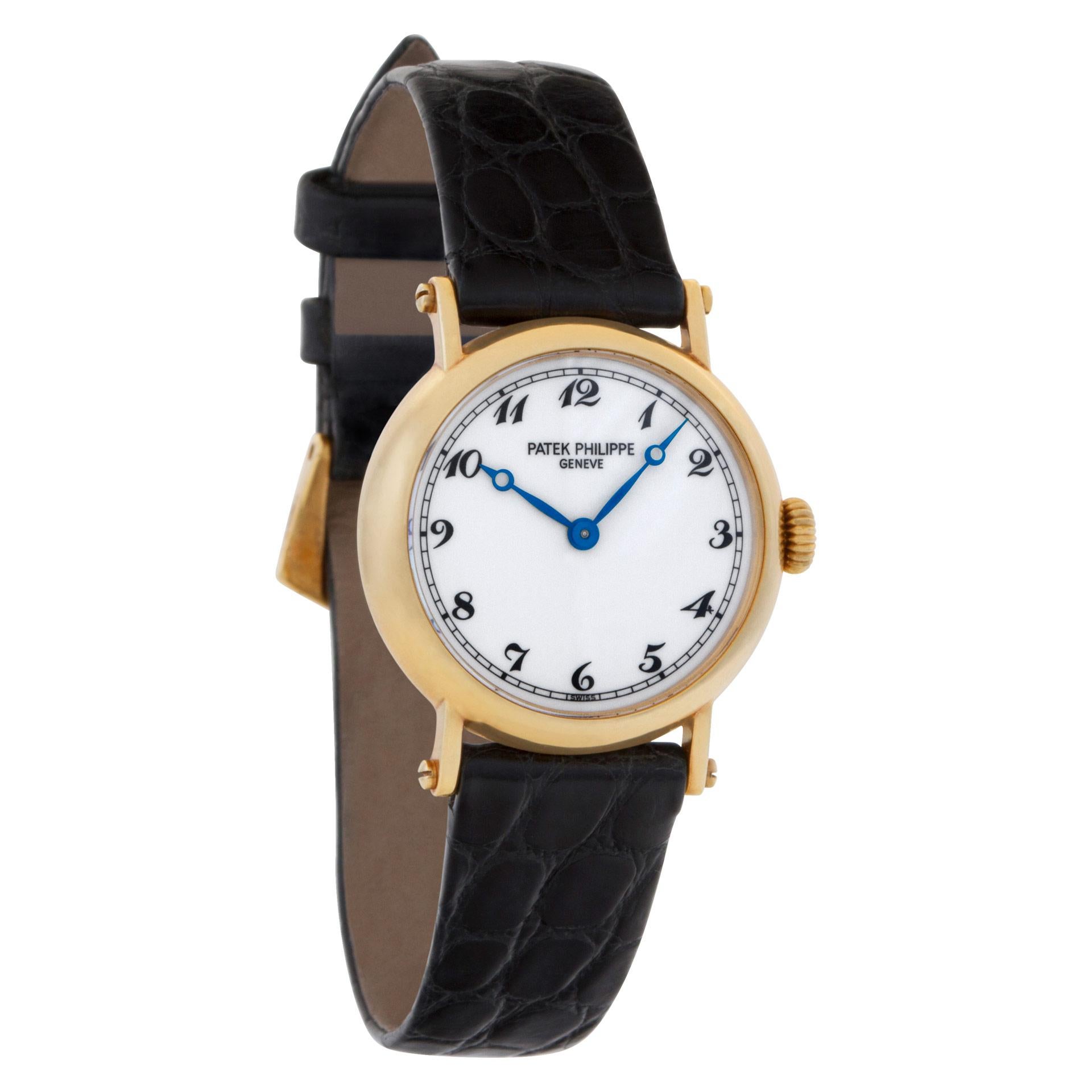 Armbanduhr aus 18 Karat Gelbgold von Patek Philippe Calatrava Ref. 4860 im Zustand „Hervorragend“ in Surfside, FL