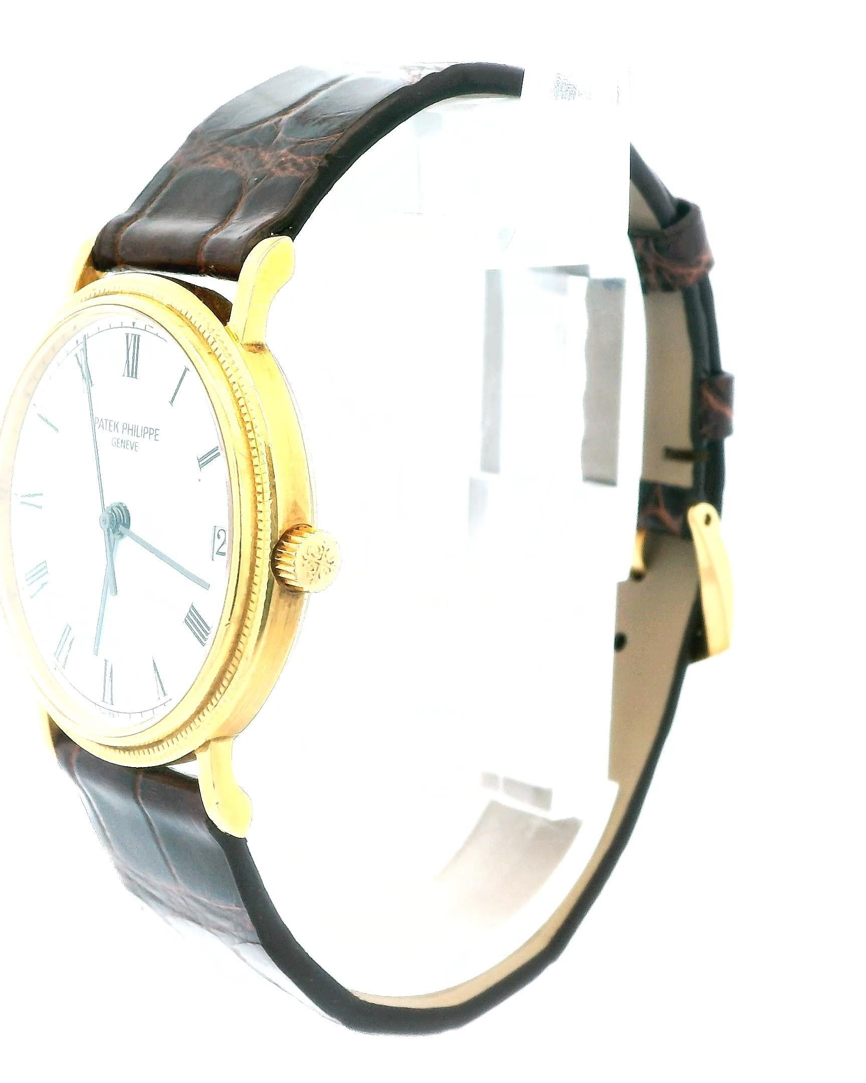 Patek Philippe Calatrava 3802J 18K Yellow Gold Watch In Excellent Condition For Sale In Great Neck Plaza, NY