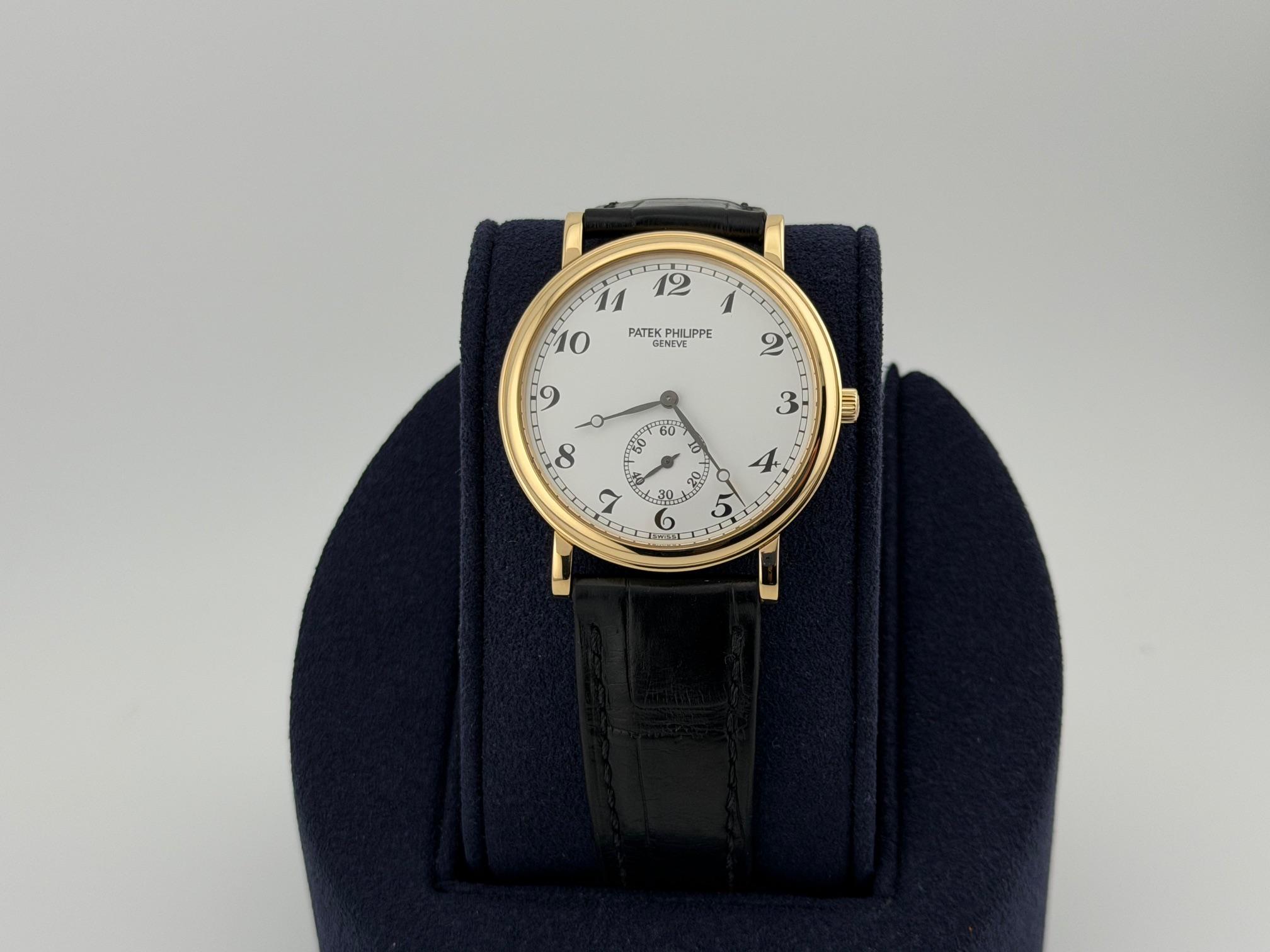 Patek Philippe Calatrava 5022 33mm White Dial Manual Wind 18k Yellow Gold For Sale 3