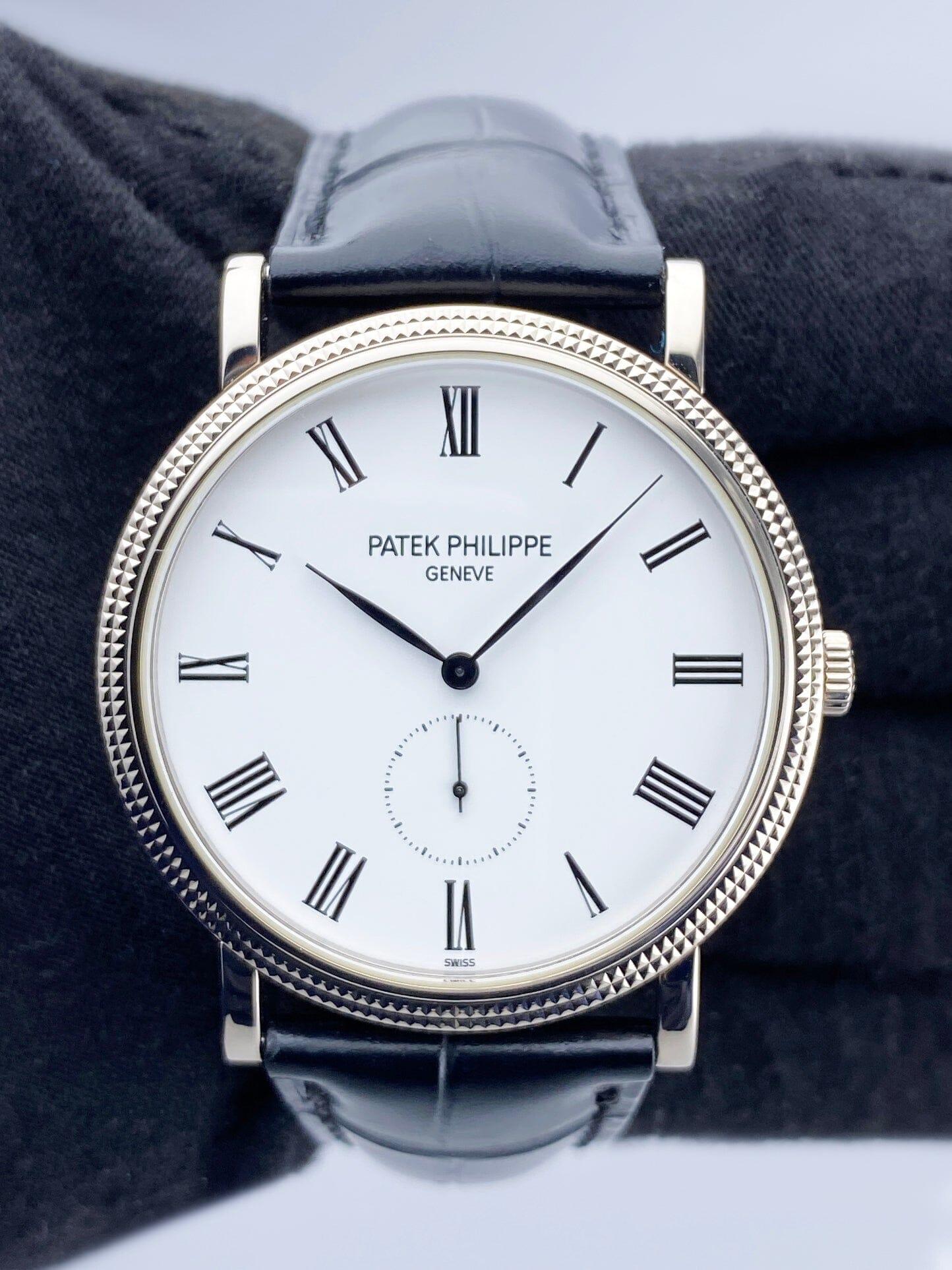 Patek Philippe Calatrava 5119G Herrenuhr mit Papieren im Zustand „Hervorragend“ im Angebot in Great Neck, NY