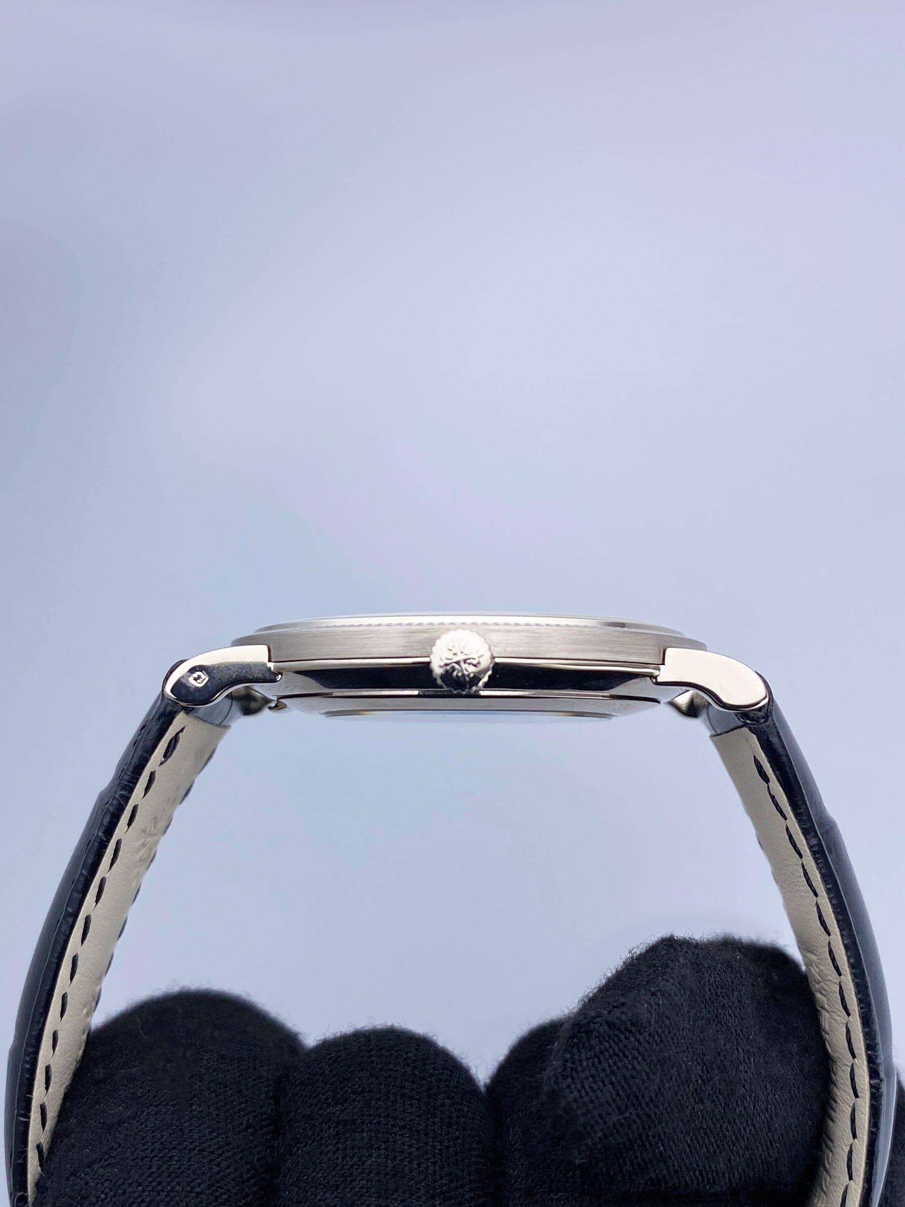 Patek Philippe Calatrava 5119G Herrenuhr mit Papieren im Angebot 2