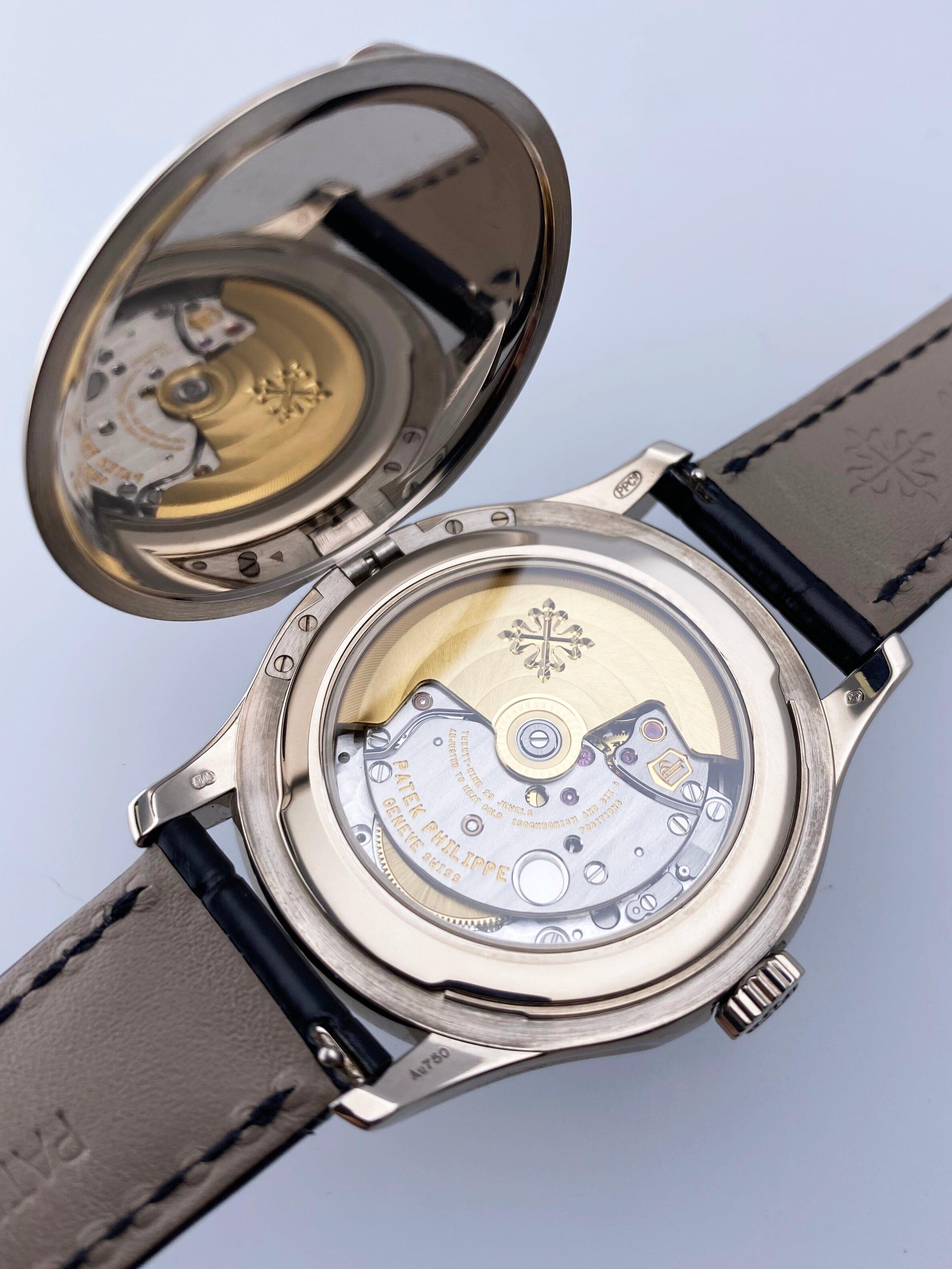 Patek Philippe Calatrava 5227G Quadrante Avorio Oro Bianco 18K Orologio Uomo Scatola Documenti in vendita 6