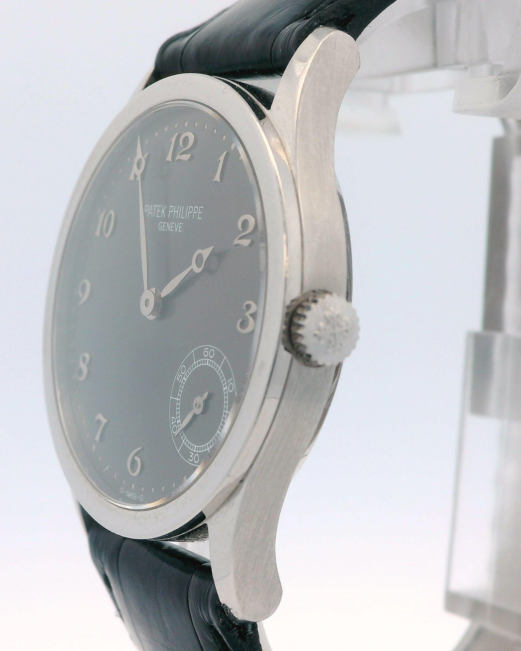 Patek Philippe Calatrava Certified Platinum Gray Dial Automatic Mens Watch 5026P In Excellent Condition In Great Neck Plaza, NY