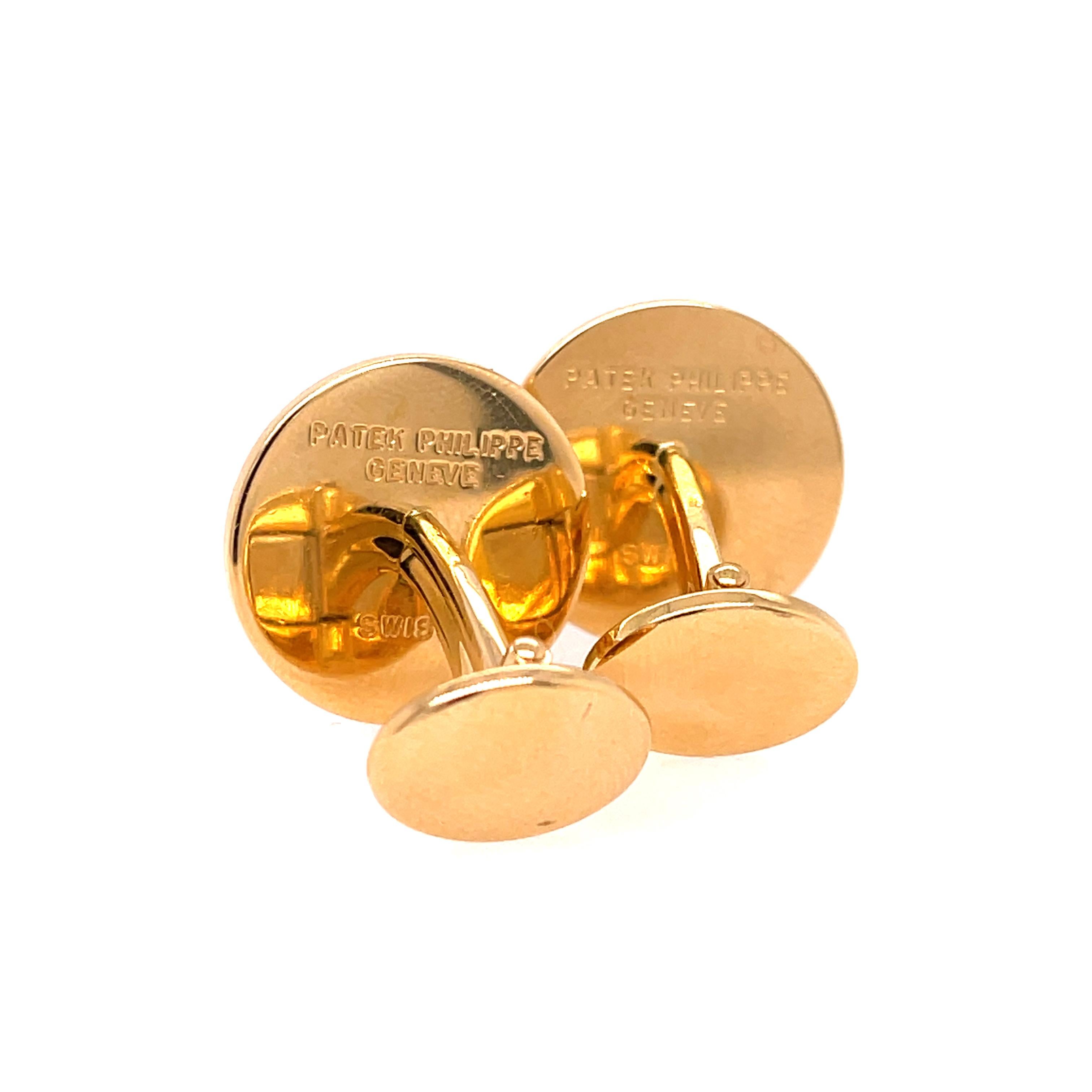 Patek Phillipe Calatrava cuff links in 18k yellow gold. Stamped Patek Phillipe Geneve Swiss 750

21 grams