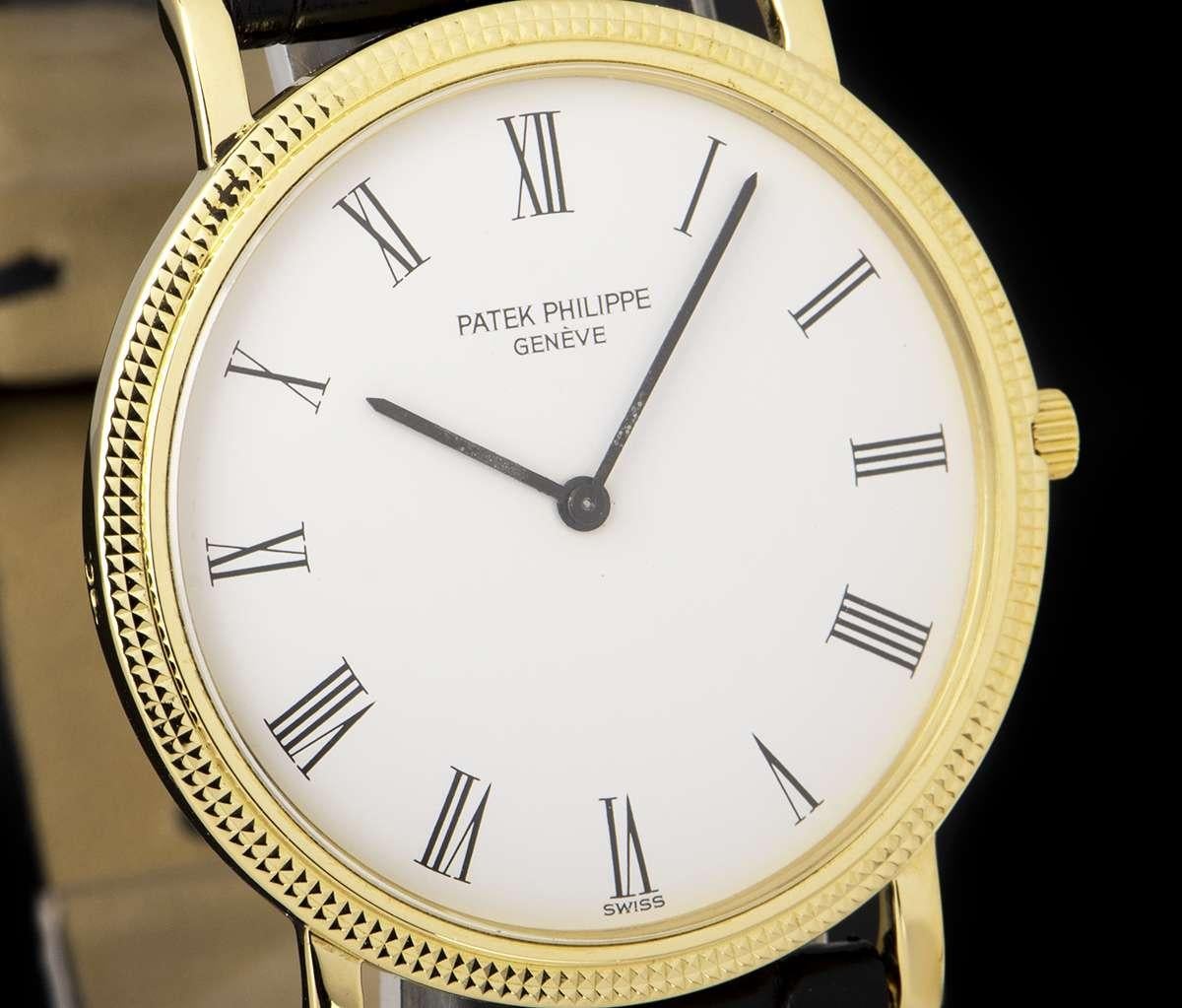 Patek Philippe Calatrava Gold White Roman Dial 3520J Manual Wind Wristwatch In Good Condition In London, GB