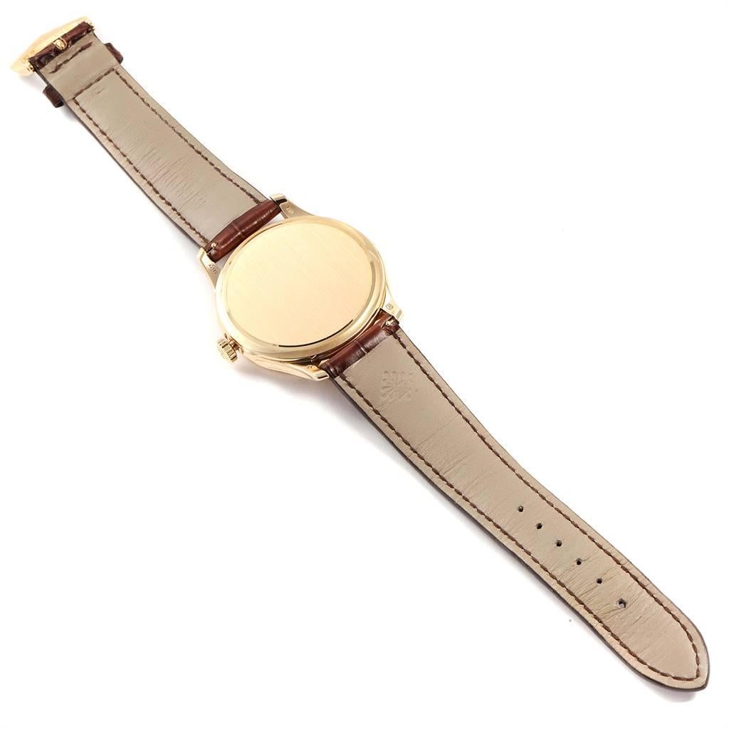 Patek Philippe Calatrava Hunter Case Yellow Gold Automatic Men’s Watch 5227 For Sale 1