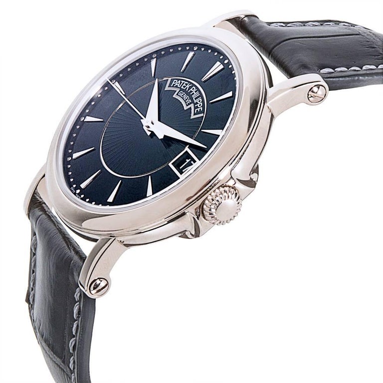 Patek Philippe White Gold Calatrava Mechanical Wristwatch For Sale at 1stdibs