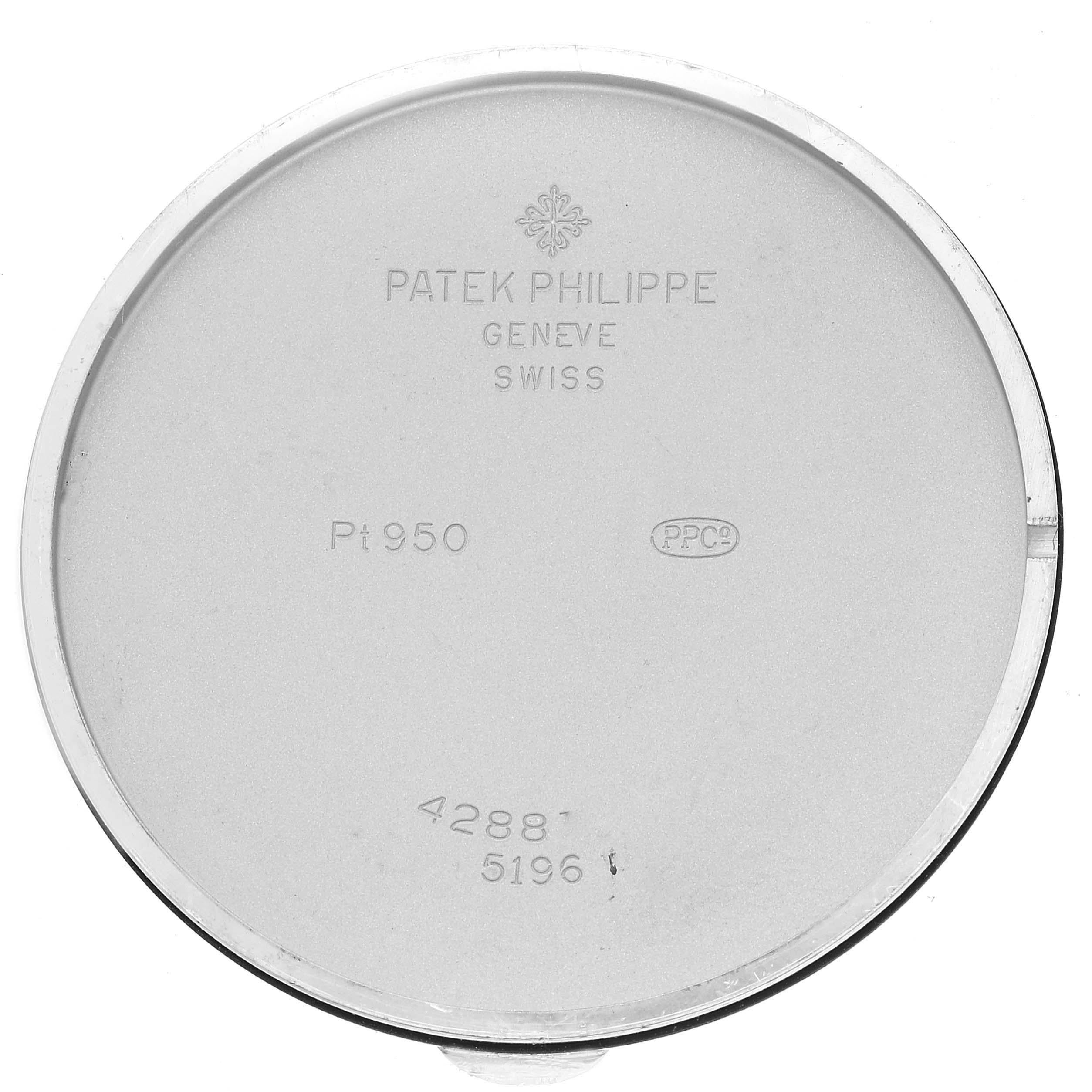 Patek Philippe Calatrava Platinum Mechanical Silver Dial Mens Watch 5196 en vente 2