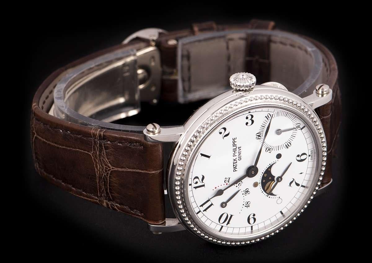 patek calatrava moonphase