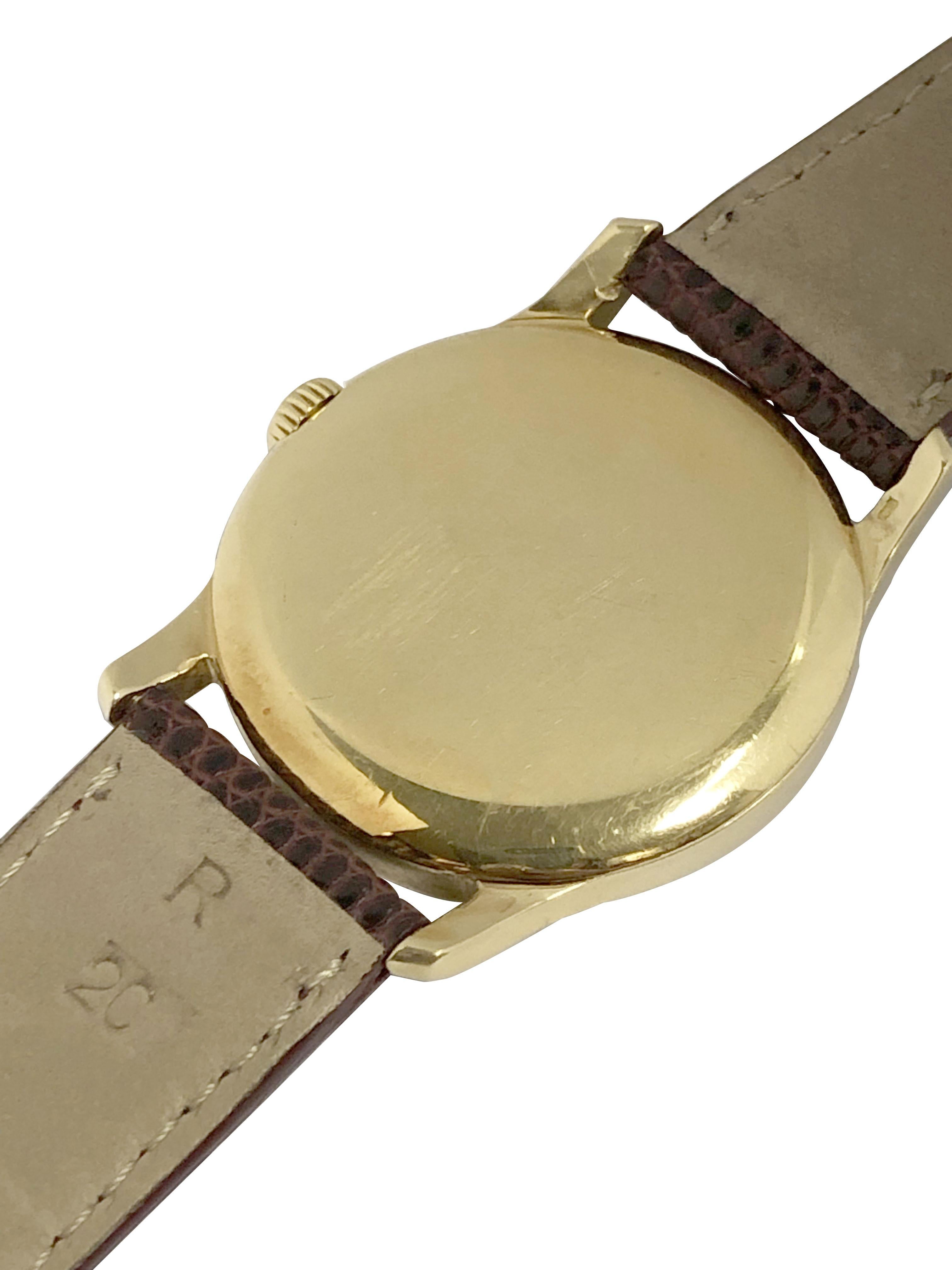 Patek Philippe Calatrava Ref 2449 Yellow Gold Manual wind Vintage Wrist Watch In Excellent Condition For Sale In Chicago, IL