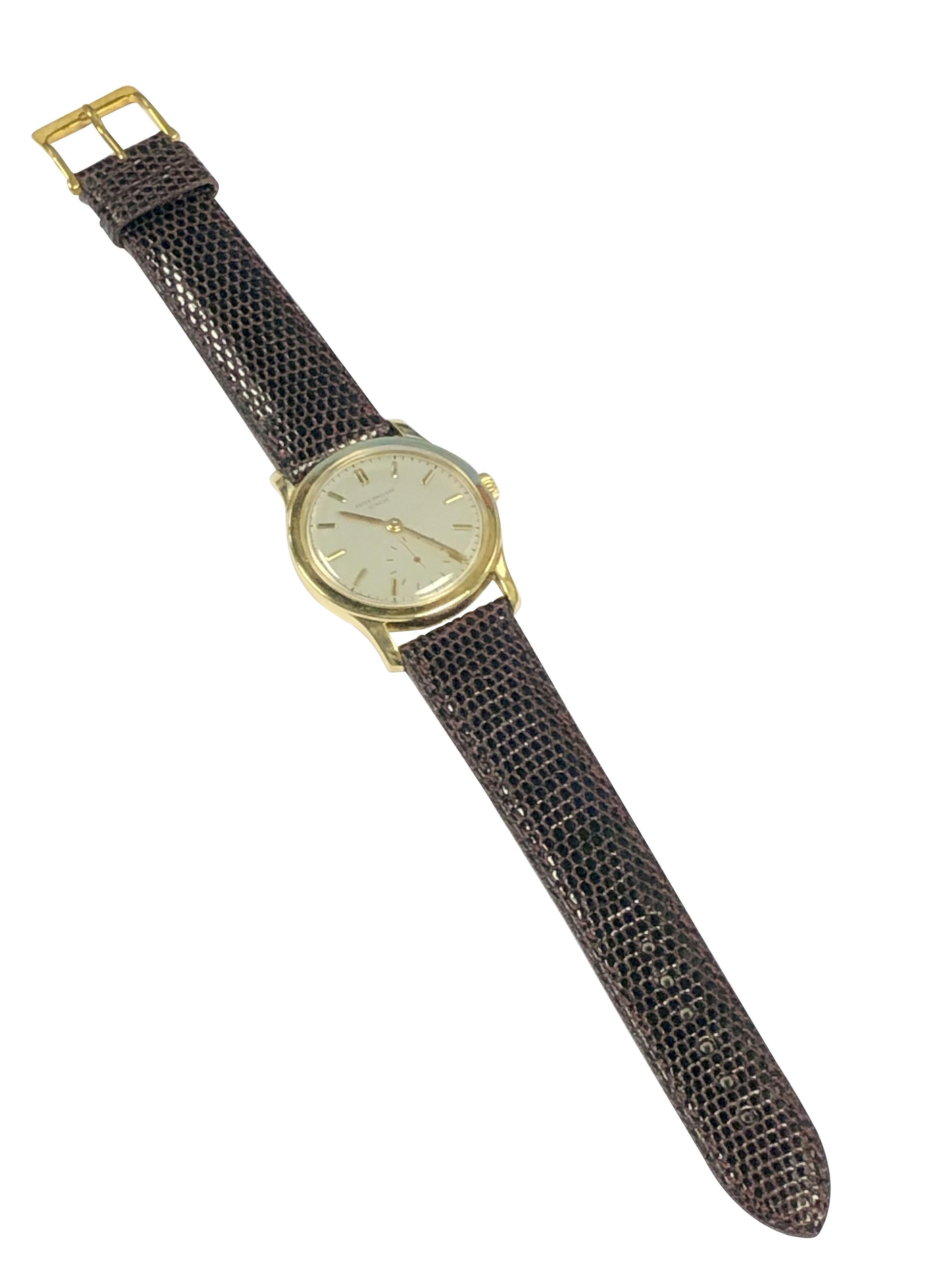 Women's or Men's Patek Philippe Calatrava Ref 2449 Yellow Gold Manual wind Vintage Wrist Watch For Sale