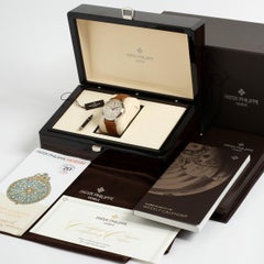 Patek Philippe Calatrava Weekly Calendar Wristwatch ref 5212A-001, Year 2023