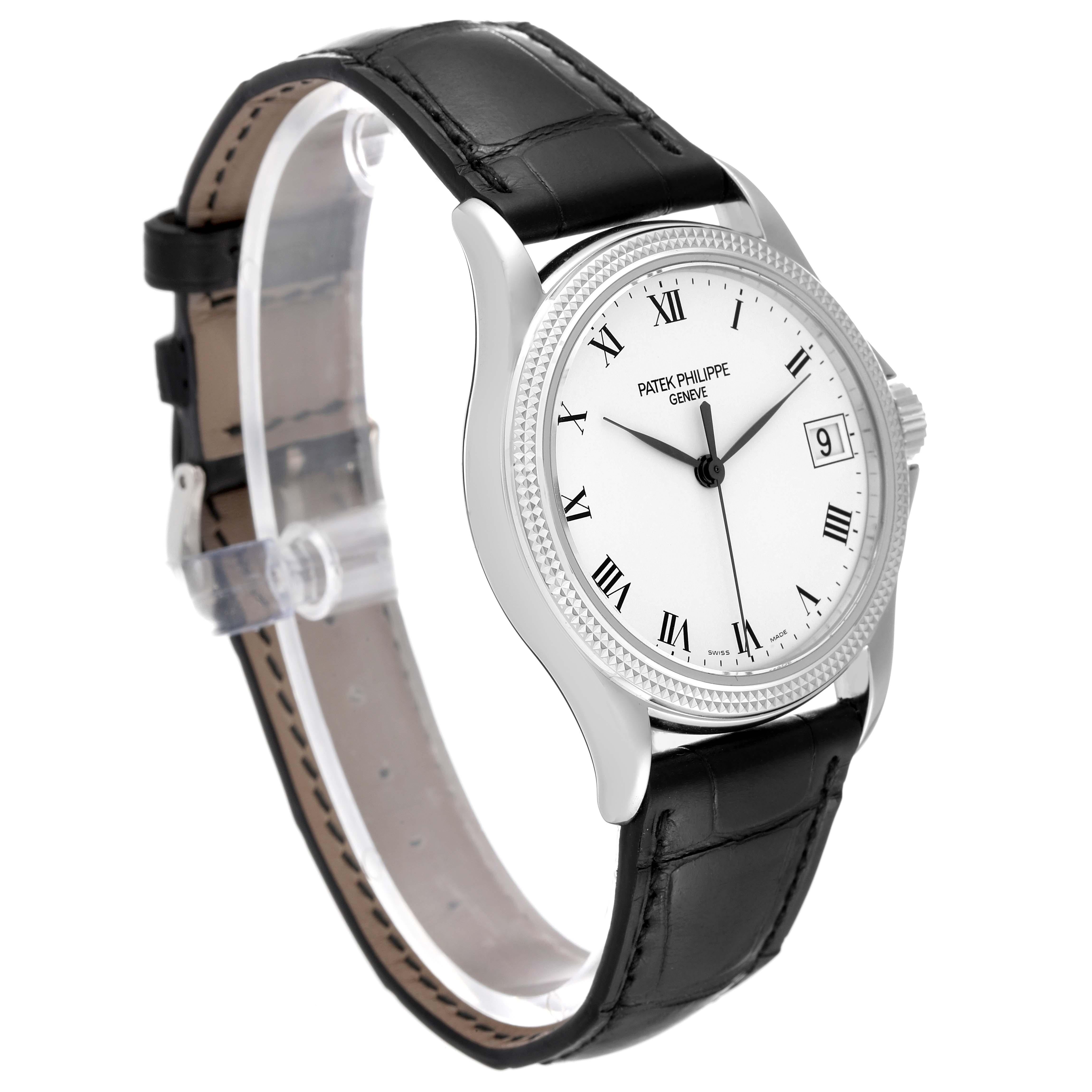 Patek Philippe Montre automatique Calatrava en or blanc pour hommes 5117 Excellent état - En vente à Atlanta, GA