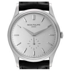 Mechanische Herrenuhr 5196G von Patek Philippe Calatrava aus Weißgold