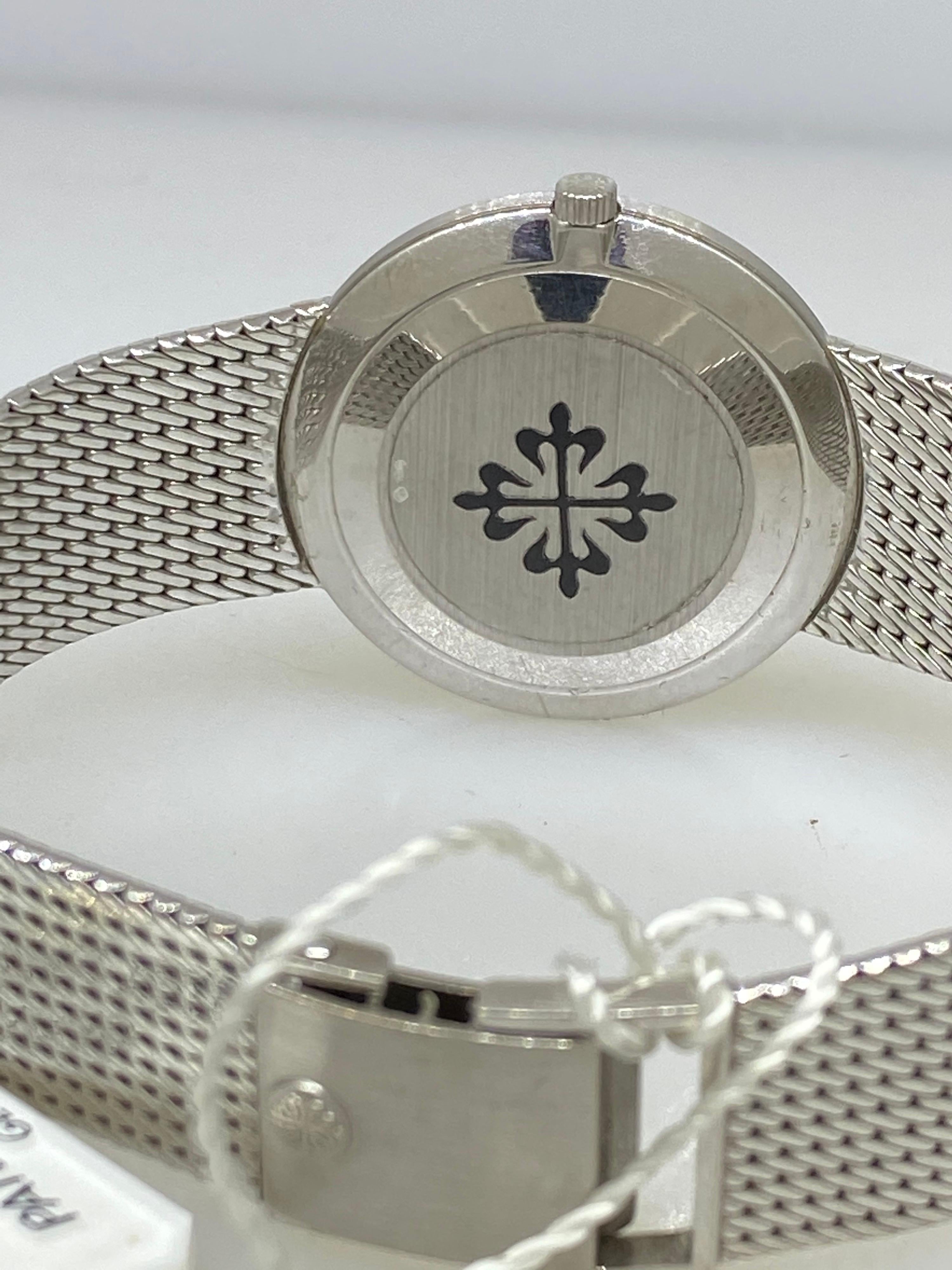 Patek Philippe Calatrava White Gold White Dial Bracelet Men's Watch 3919 For Sale 4