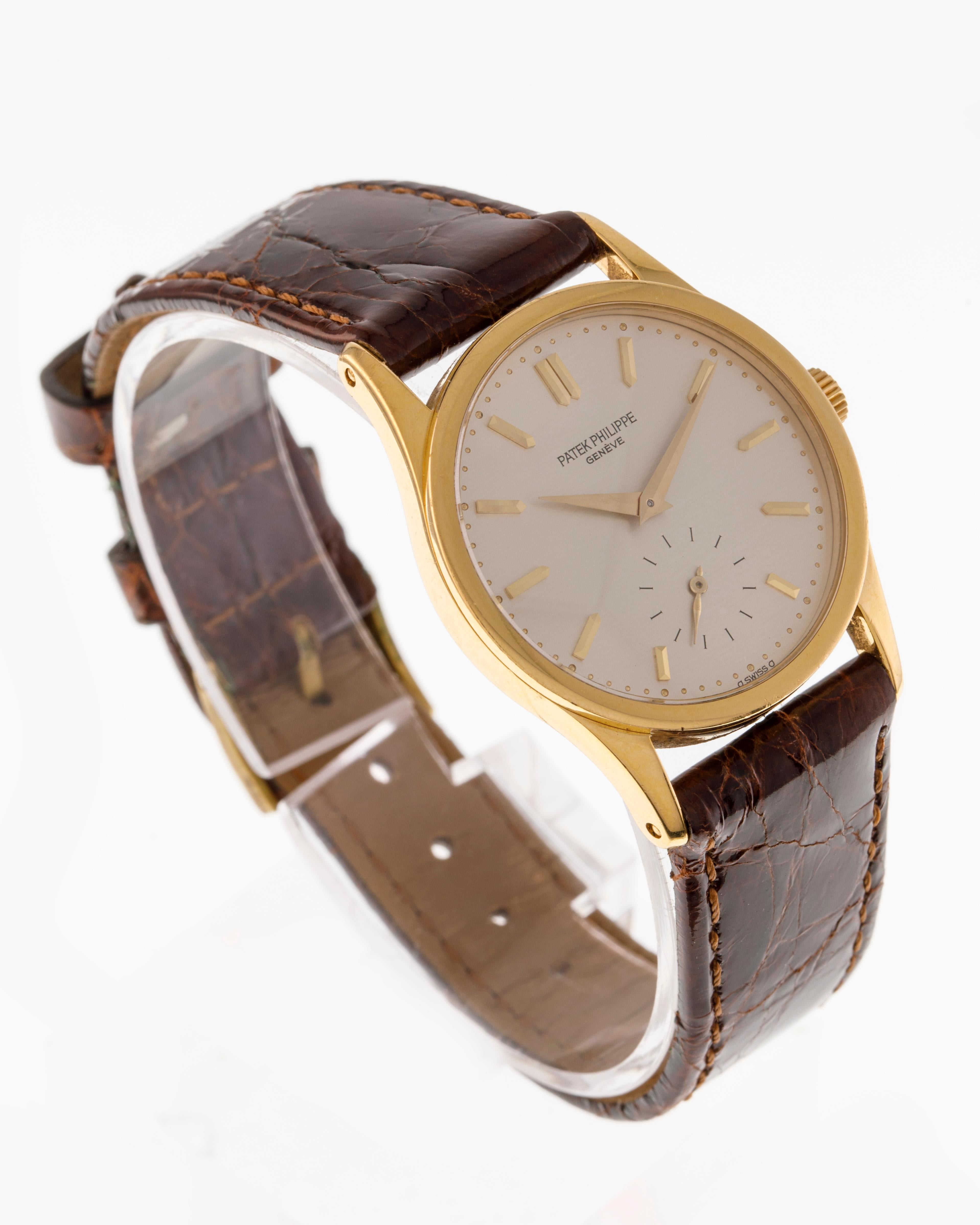 Patek Philippe Calatrava Wrist Watch Ref.3796 18 Carat Yellow Gold from 1988 In Excellent Condition For Sale In Milan, IT