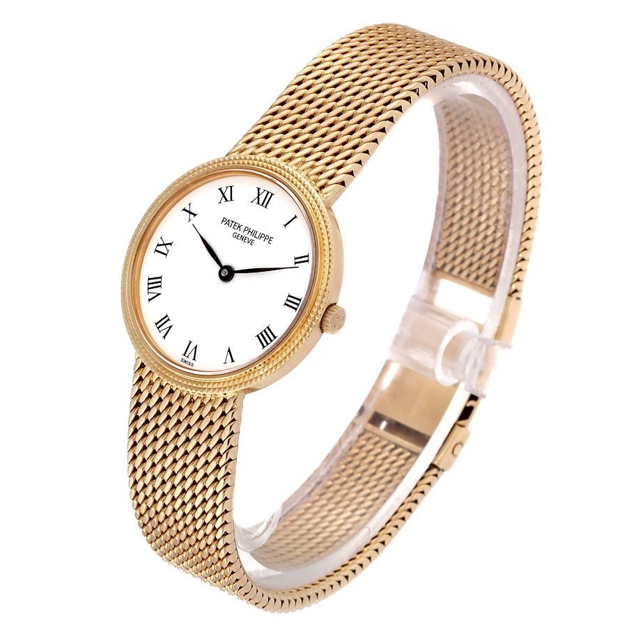 Damenuhr 4819, Calatrava Gelbgold, Hobnail-Lünette, von Patek Philippe im Angebot 1