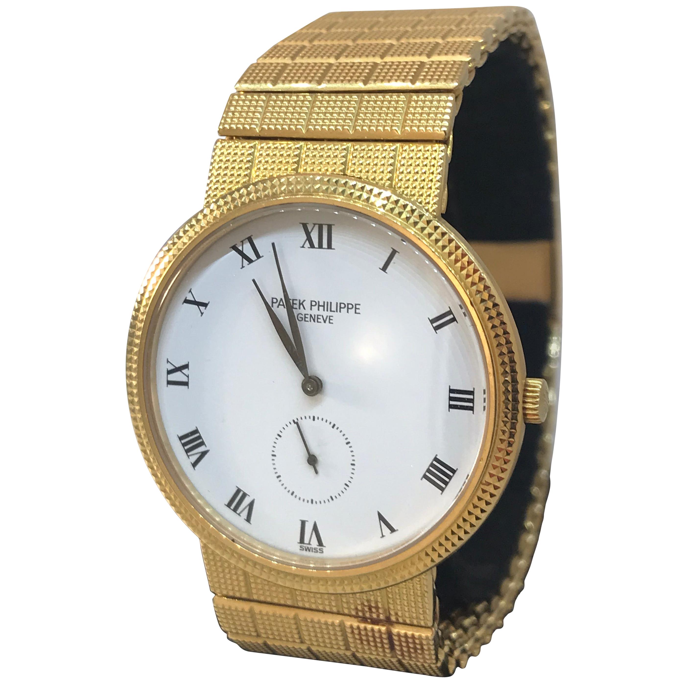 Patek Philippe Calatrava Yellow Gold Mechanical Men's Bracelet Watch 3919/10 For Sale