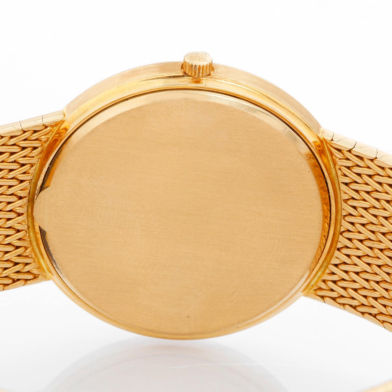 Patek Philippe Calatrava Yellow Gold Men's Watch Ref. 3744/1 In Excellent Condition In Dallas, TX
