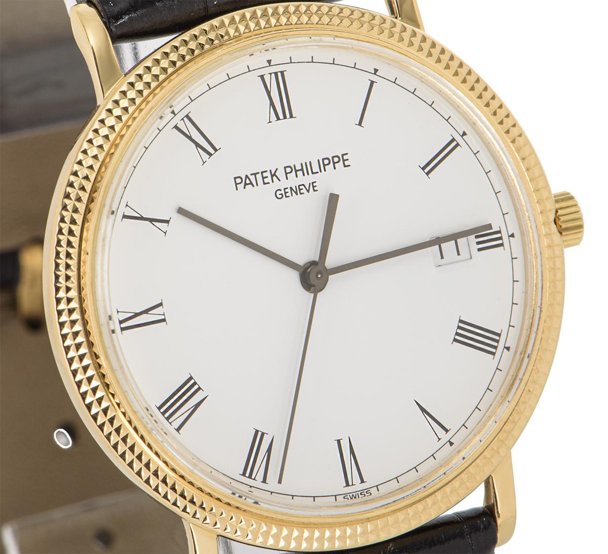 Patek Philippe Calatrava Yellow Gold Watch 3944 In Excellent Condition In London, GB