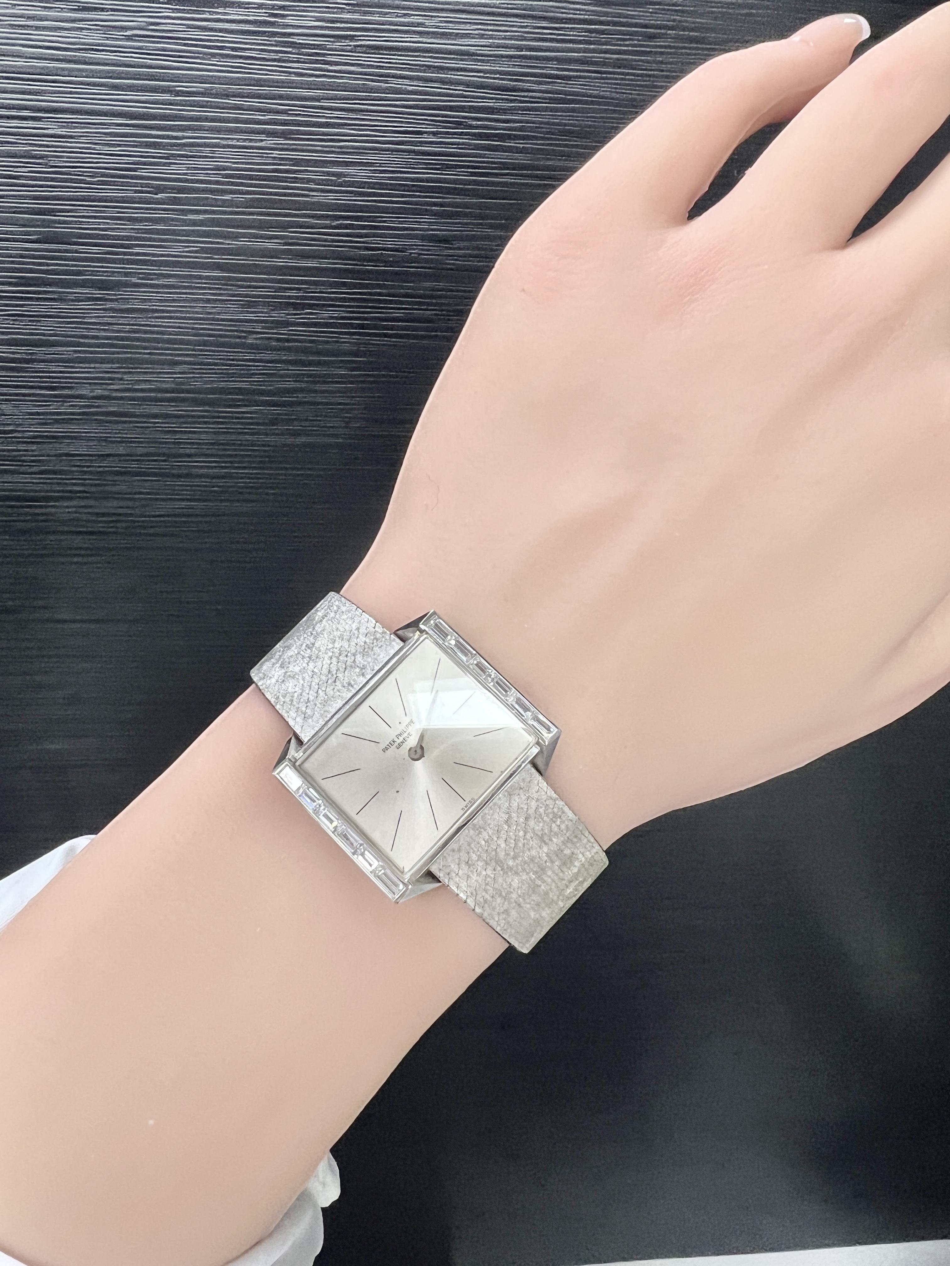 Patek Philippe Classique Weißgold- und Diamantuhr im Angebot 1