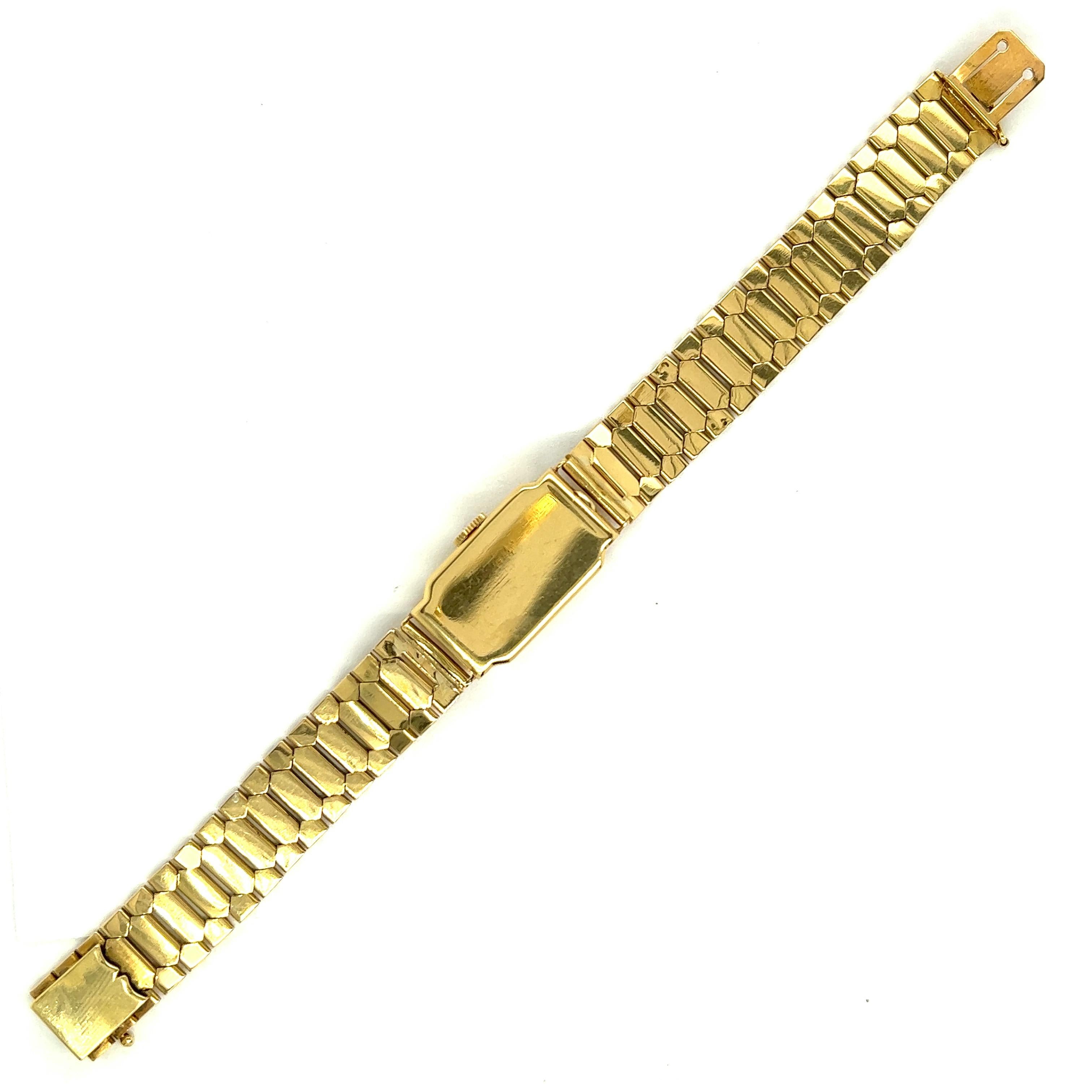 Patek Philippe & Co. Genéve Yellow Gold Lady's Wristwatch In Good Condition In New York, NY