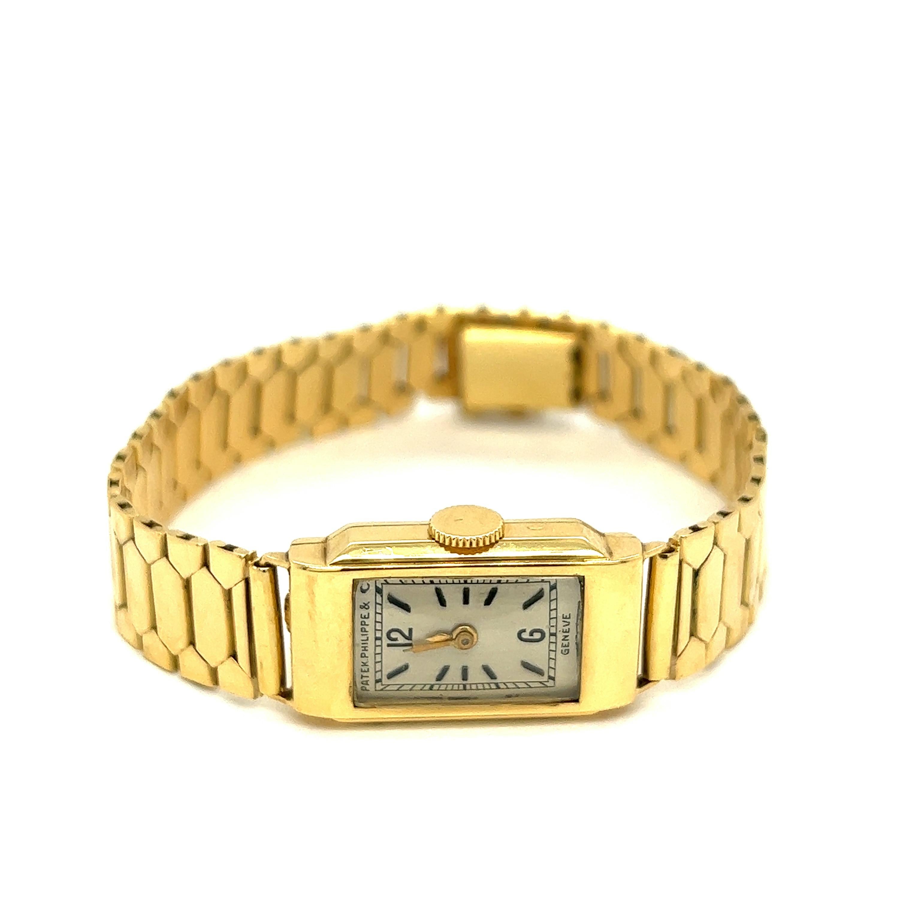 Patek Philippe & Co. Genéve Yellow Gold Lady's Wristwatch 1