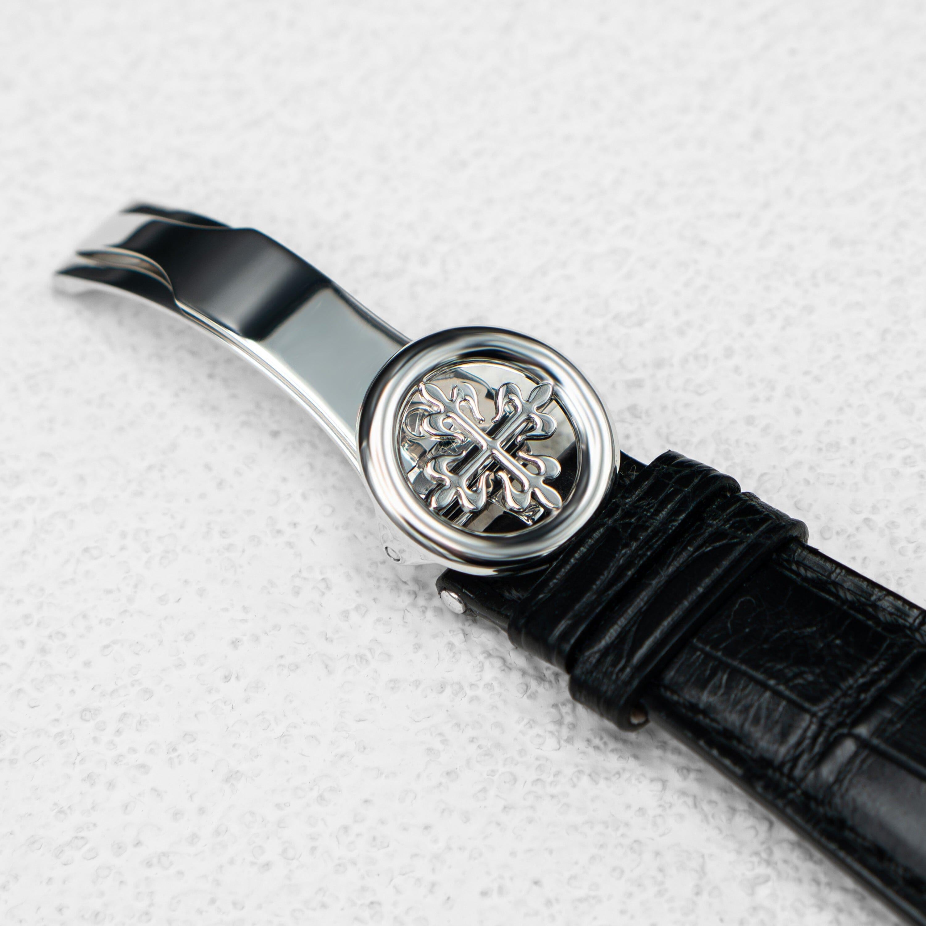 Patek Philippe Komplikationen 5396G-011 Silber Zifferblatt Herrenuhr Box Papiere im Zustand „Hervorragend“ im Angebot in Great Neck, NY