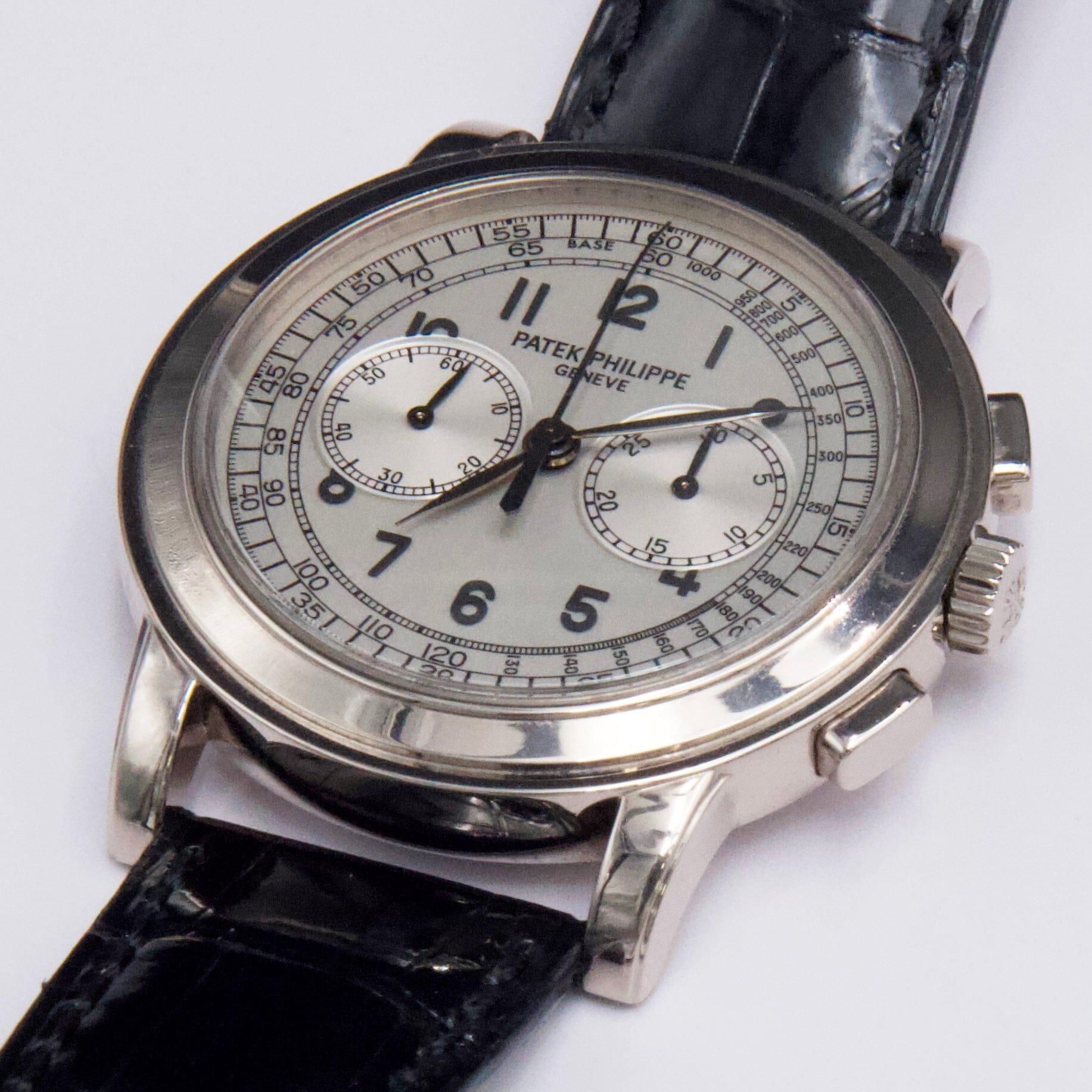Patek Philippe Komplikationen Chronograph 5070G Silber Zifferblatt Herrenuhr Box Papiere im Angebot 1