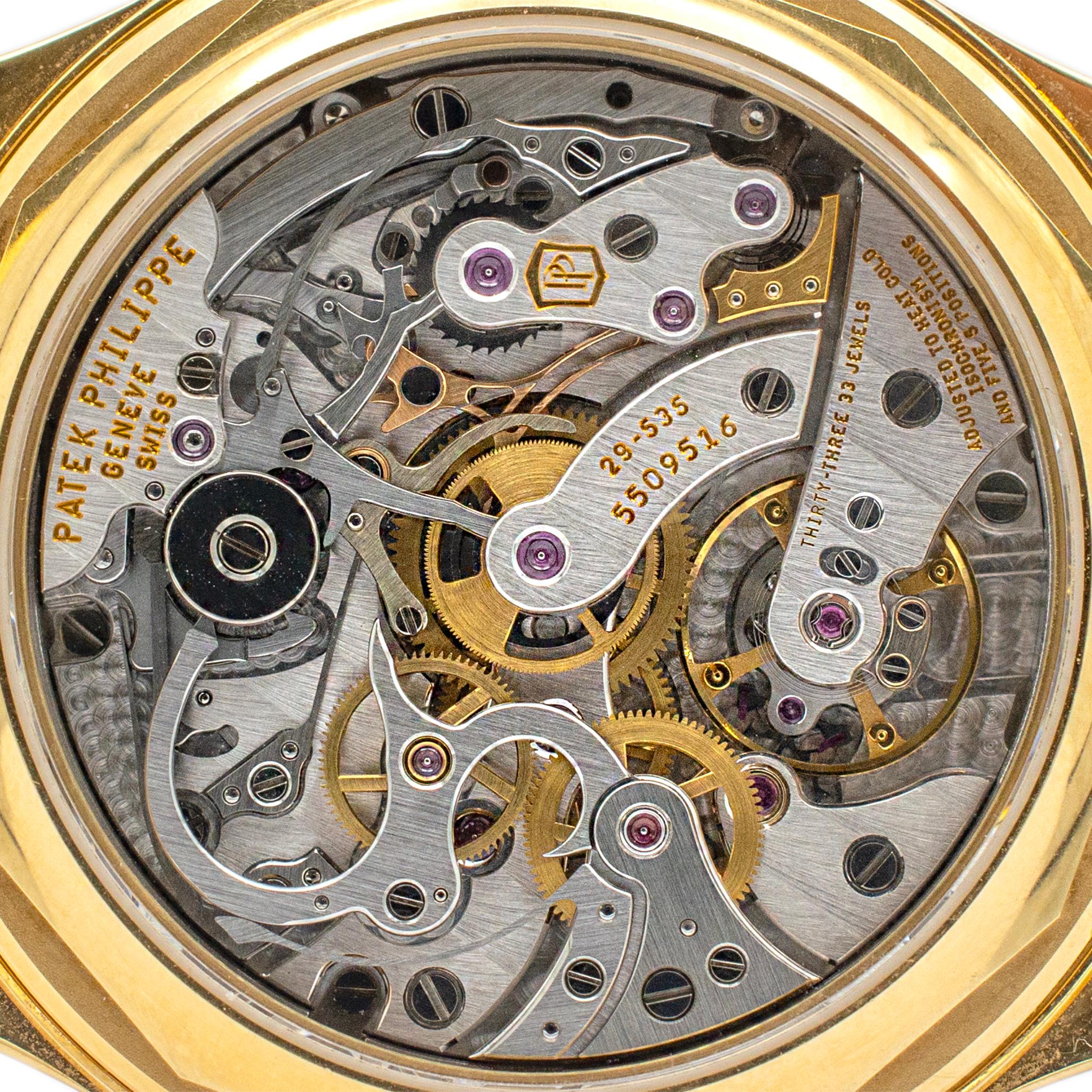 Montre pour homme Patek Philippe Complications Chronograph 5170J-001 en or jaune 18 carats en vente 7