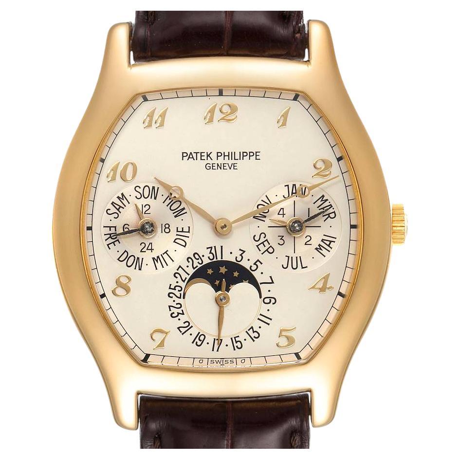 Patek Philippe Yellow Gold Perpetual Calendar Wristwatch Ref 5039J at