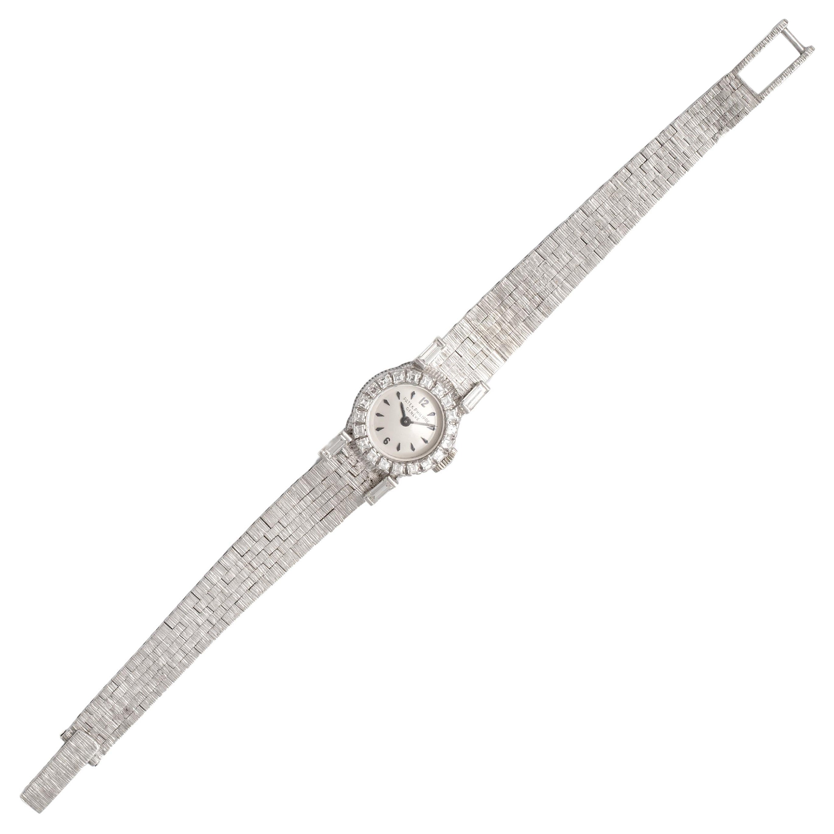 18 Karat Diamant-Weißgold-Armbanduhr von Patek Philippe (Retro)