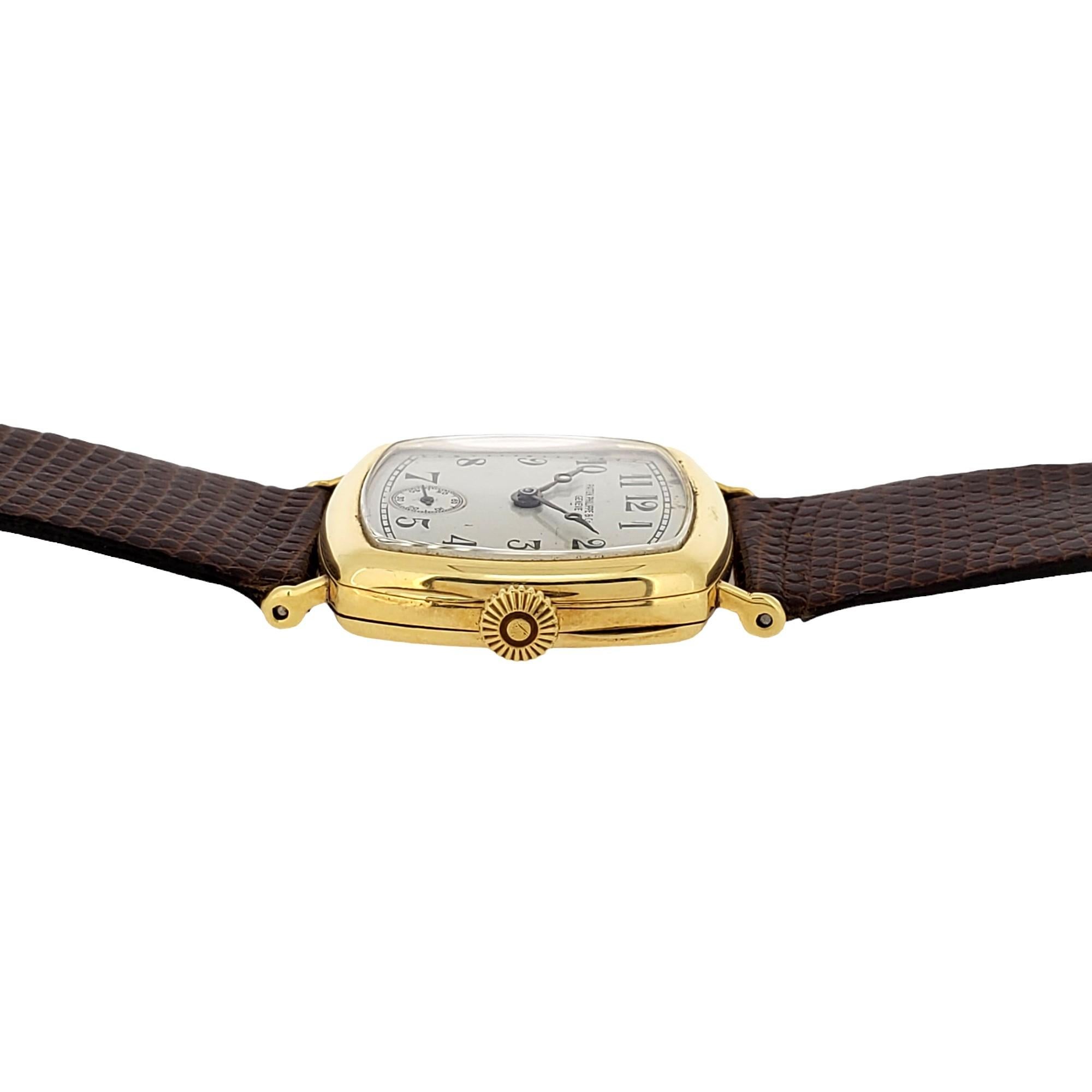 Frühe Art-Déco-Uhr aus 18 Karat Gold mit Kissenform von Patek Philippe, ca. 1927-1928 im Angebot 1