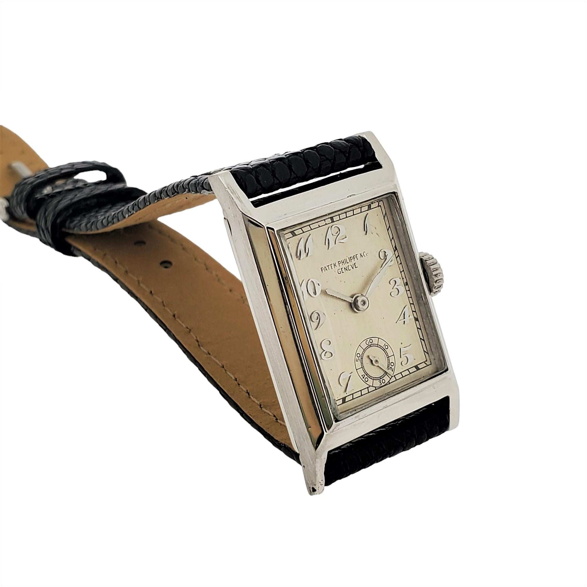 Art déco Patek Philippe Early Platinum Art Deco Rectangular Tank style watch circa 1930's en vente