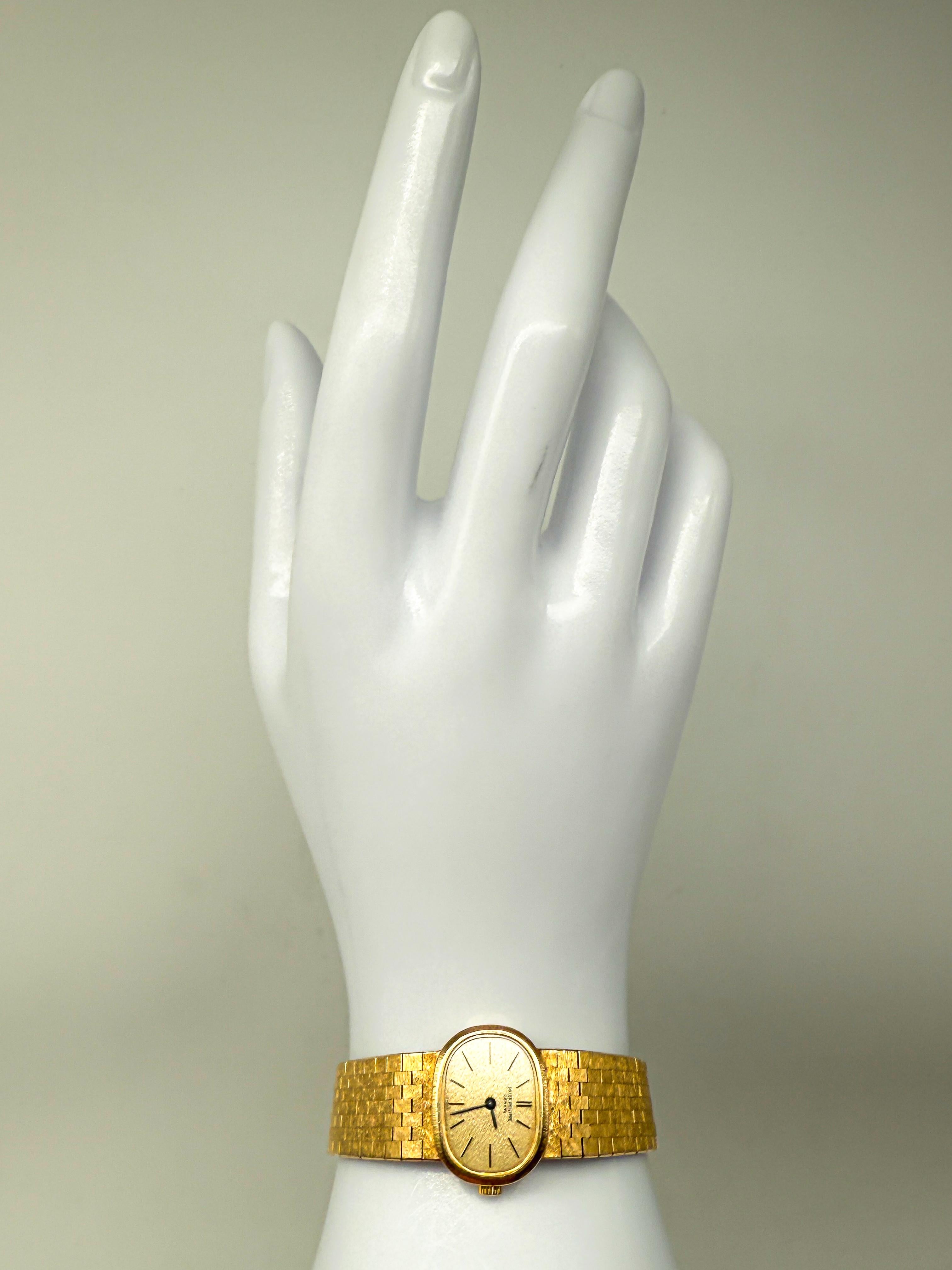 Women's PATEK PHILIPPE Ellipse 18k Yellow Gold Ladies' Wristwatch 3373/1