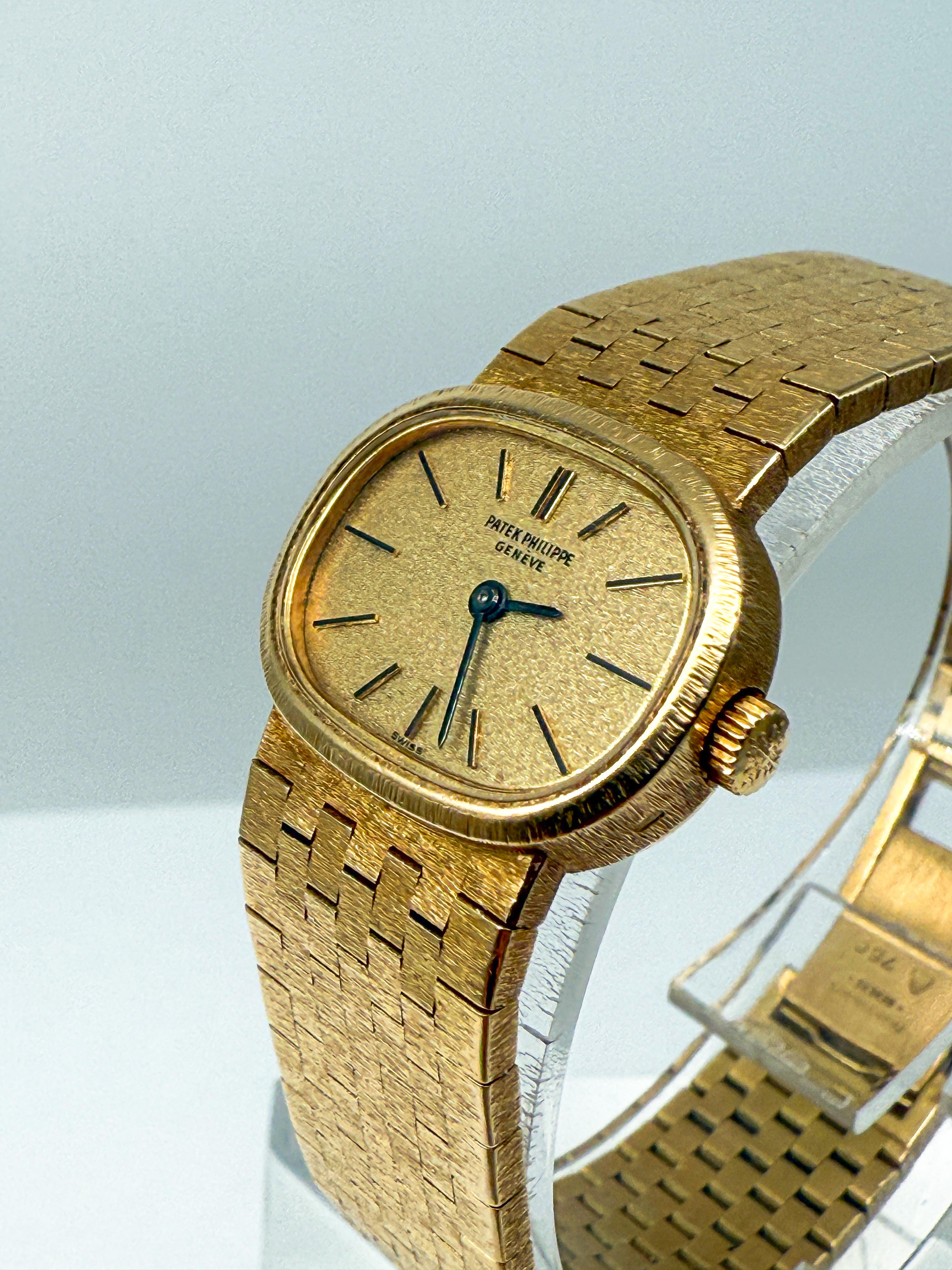 PATEK PHILIPPE Ellipse 18k Yellow Gold Ladies' Wristwatch 3373/1 2